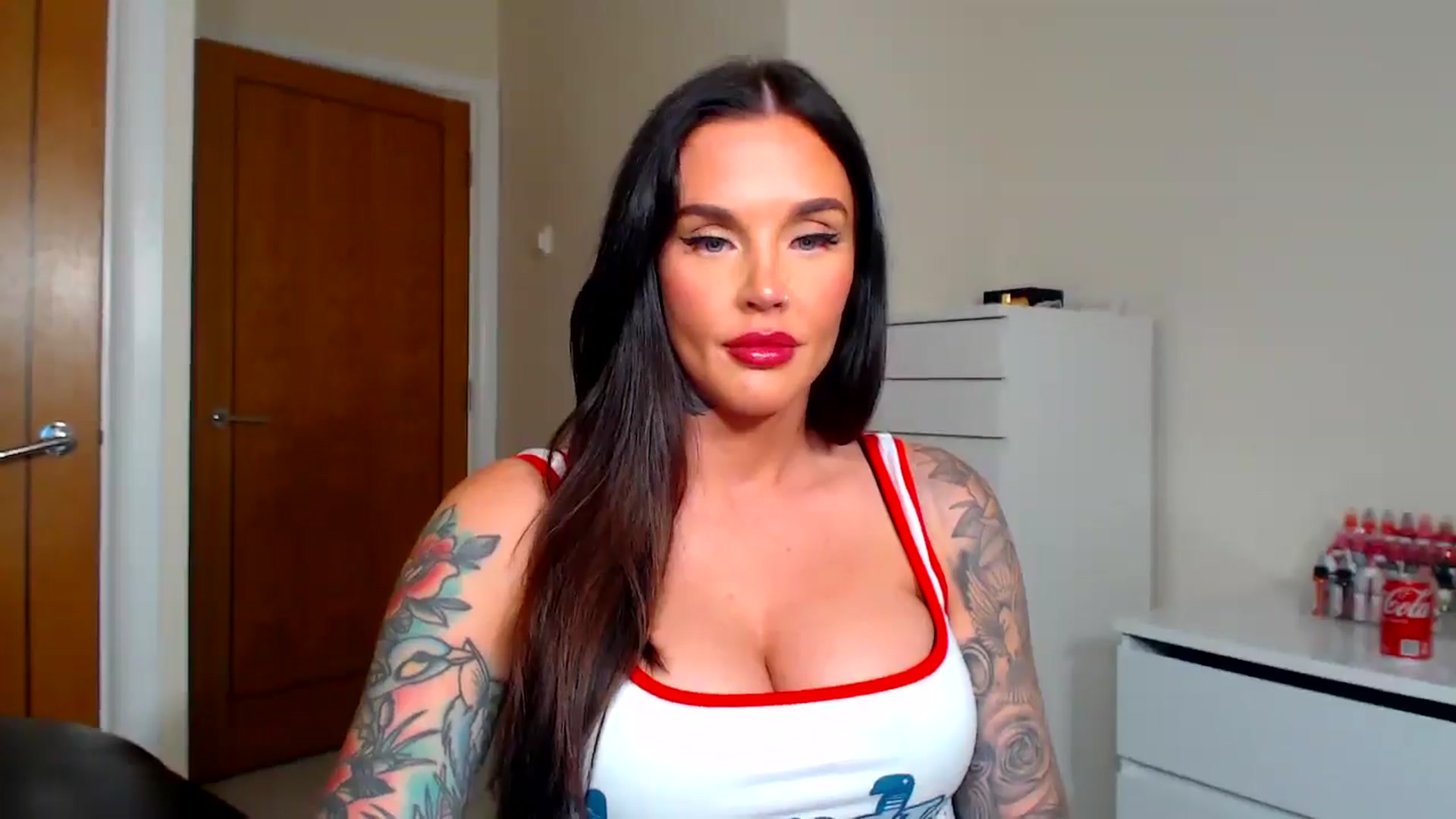 Gallery image thumbnail from teamtatt's myfreecams stream on, 09/12/2025, 14:52 image 18 of 20