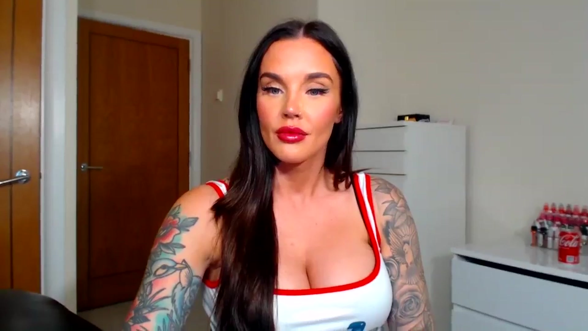 Gallery image thumbnail from teamtatt's myfreecams stream on, 09/12/2025, 14:52 image 4 of 20