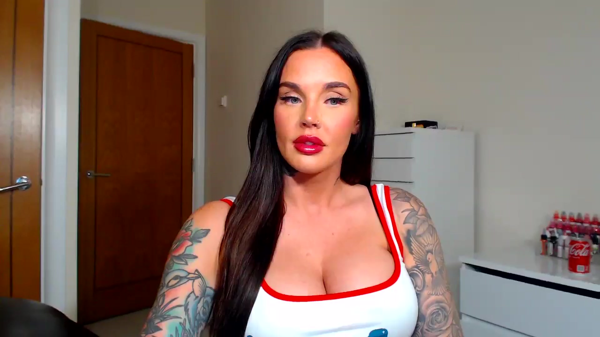 Gallery image thumbnail from teamtatt's myfreecams stream on, 09/12/2025, 14:52 image 14 of 20
