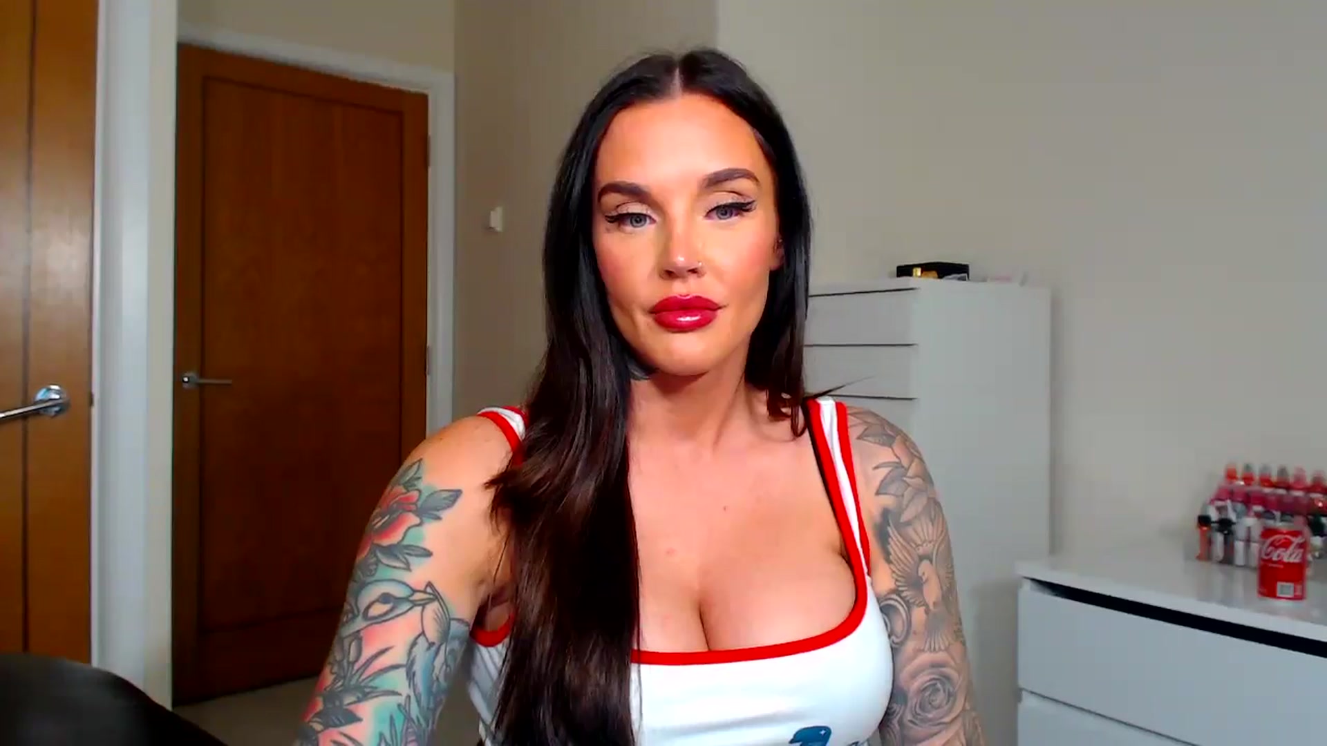 Gallery image thumbnail from teamtatt's myfreecams stream on, 09/12/2025, 14:52 image 6 of 20