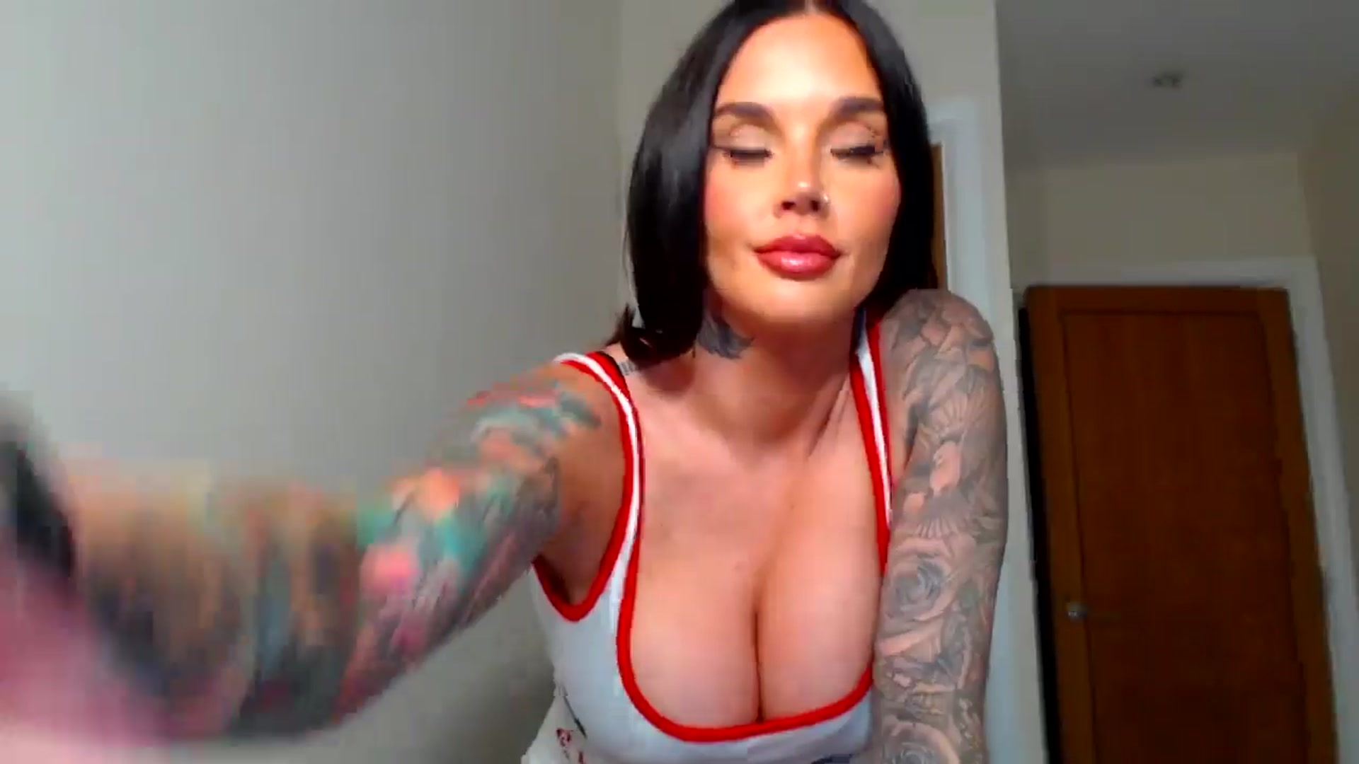 Gallery image thumbnail from teamtatt's myfreecams stream on, 09/12/2025, 16:07 image 7 of 20