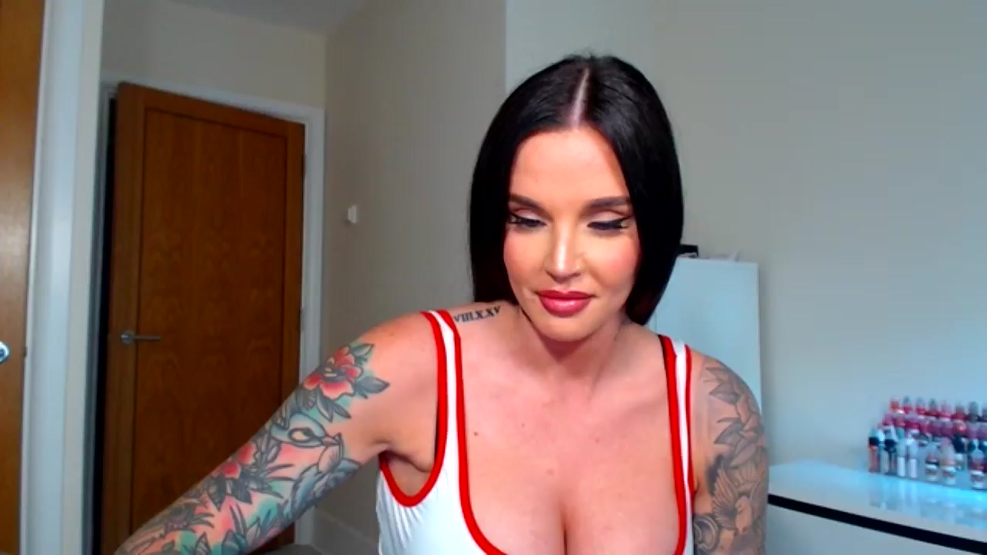 Gallery image thumbnail from teamtatt's myfreecams stream on, 09/12/2025, 17:57 image 1 of 20