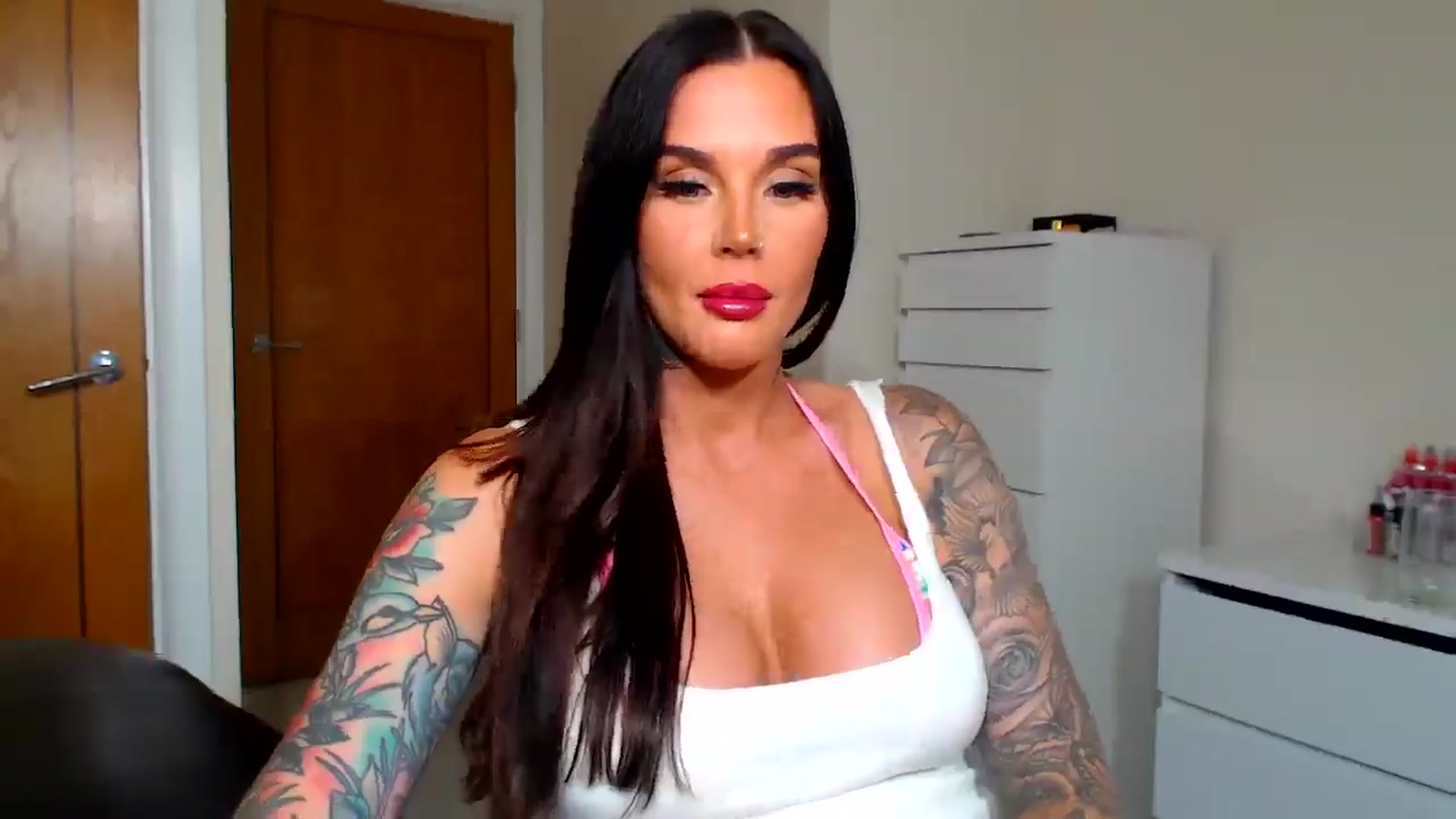 Gallery image thumbnail from teamtatt's myfreecams stream on, 09/13/2025, 20:01 image 16 of 20