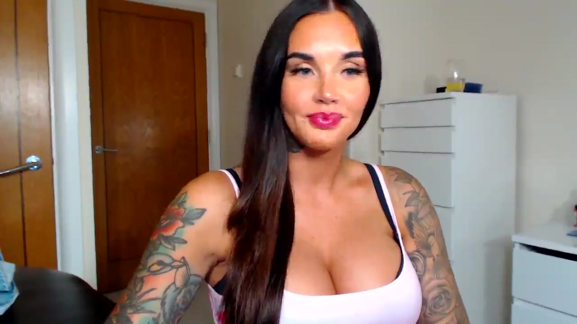 Gallery image thumbnail from teamtatt's myfreecams stream on, 09/16/2025, 20:36 image 19 of 20