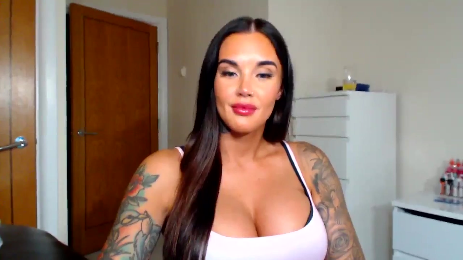 Gallery image thumbnail from teamtatt's myfreecams stream on, 09/17/2025, 24:00 image 15 of 20