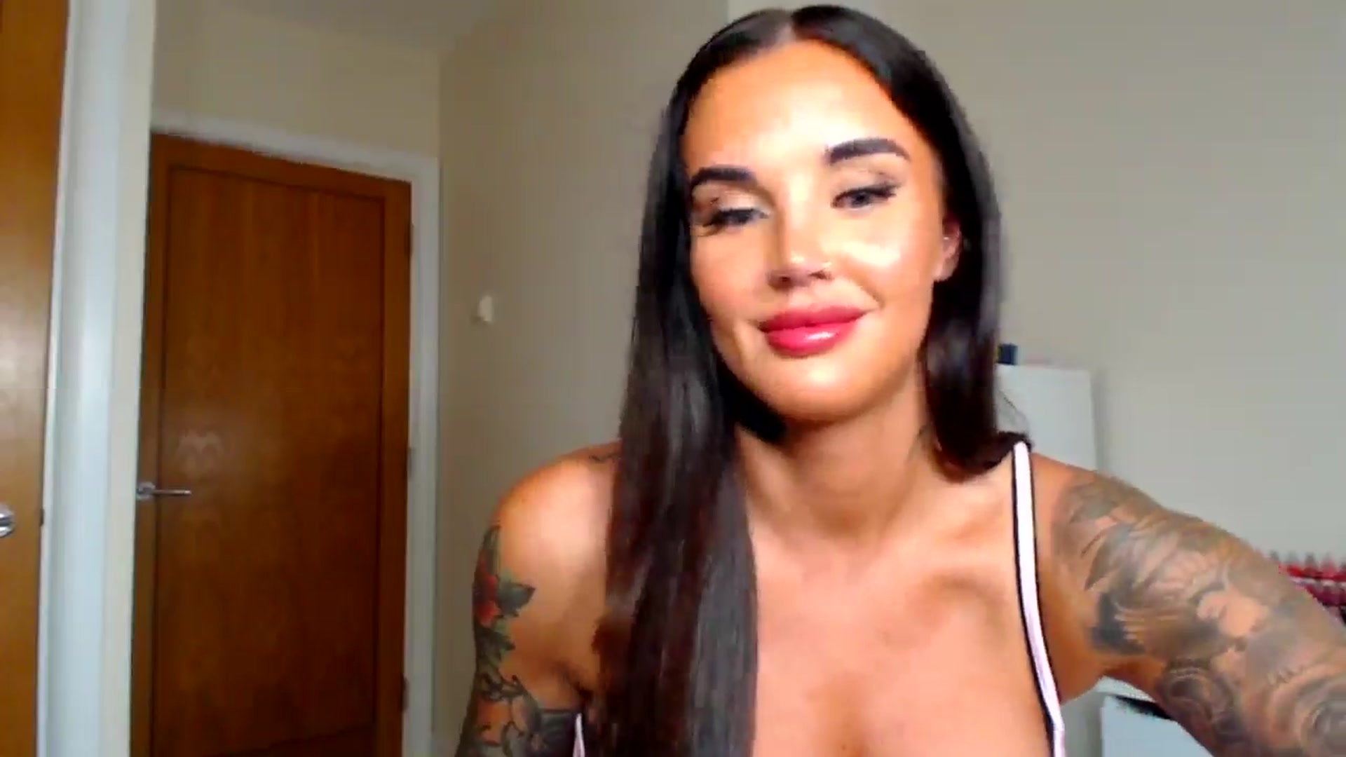 Gallery image thumbnail from teamtatt's myfreecams stream on, 09/17/2025, 24:00 image 3 of 20