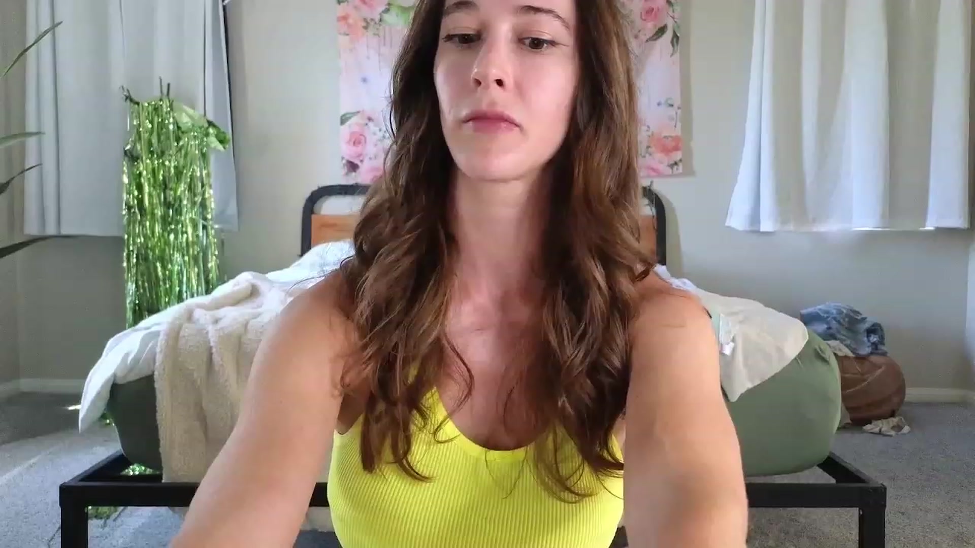 Gallery image thumbnail from tease4lisa's myfreecams stream on, 09/05/2023, 17:43 image 1 of 20