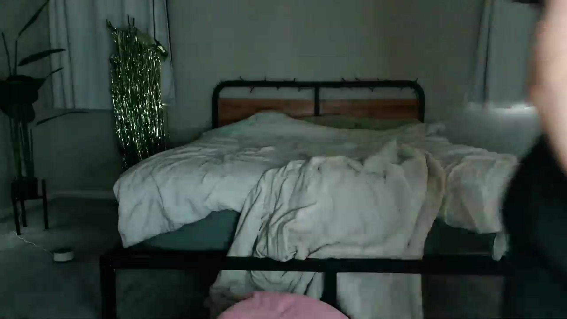 Gallery image thumbnail from tease4lisa's myfreecams stream on, 09/30/2023, 16:14 image 8 of 20