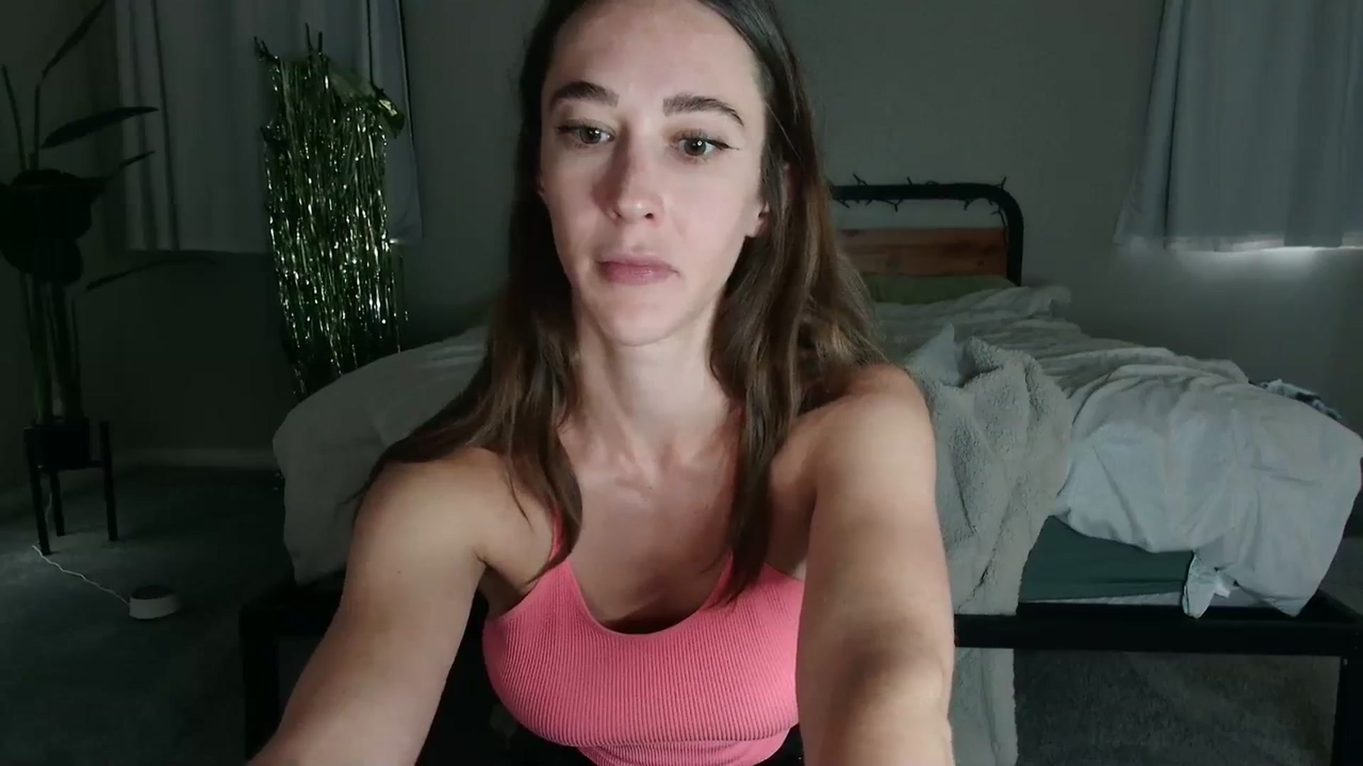 Gallery image thumbnail from tease4lisa's myfreecams stream on, 09/30/2023, 16:14 image 7 of 20