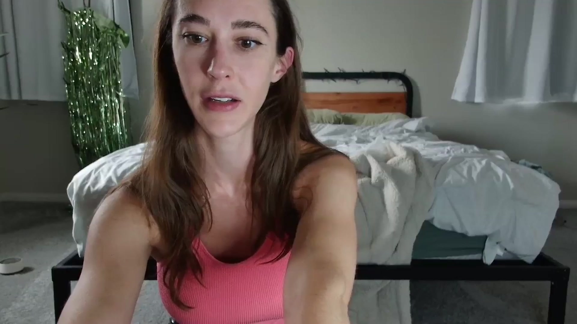 Gallery image thumbnail from tease4lisa's myfreecams stream on, 09/30/2023, 16:57 image 9 of 20