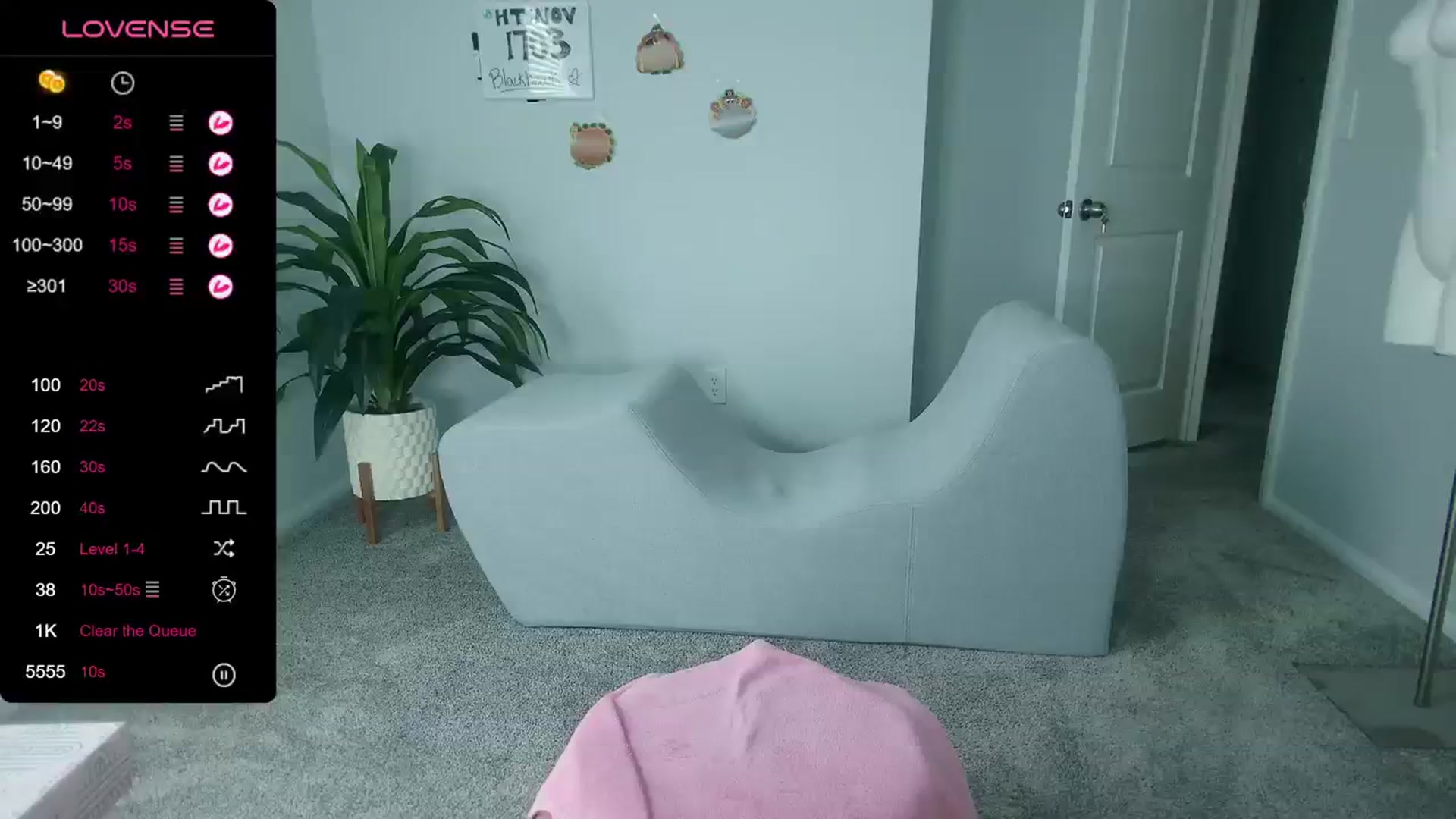 Gallery image thumbnail from tease4lisa's myfreecams stream on, 11/06/2023, 23:23 image 11 of 20