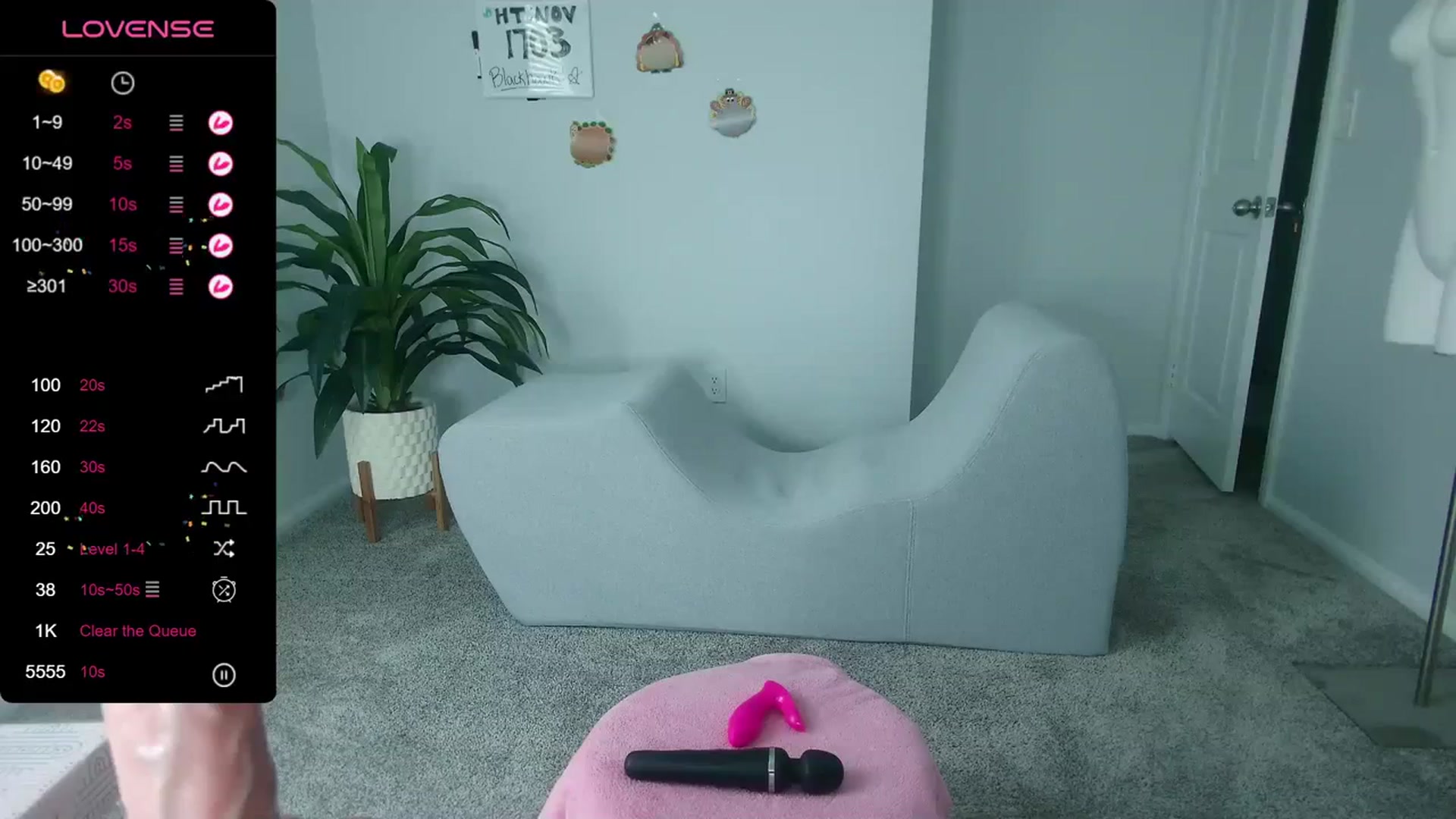 Gallery image thumbnail from tease4lisa's myfreecams stream on, 11/06/2023, 23:23 image 16 of 20