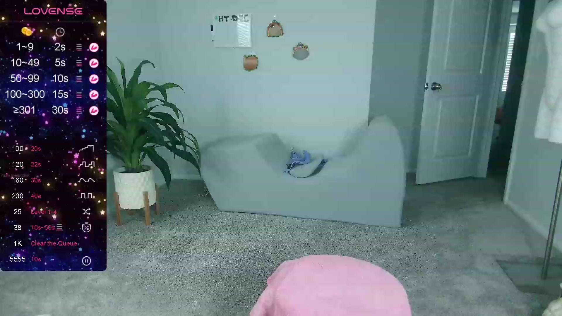 Gallery image thumbnail from tease4lisa's myfreecams stream on, 12/04/2023, 22:35 image 5 of 20