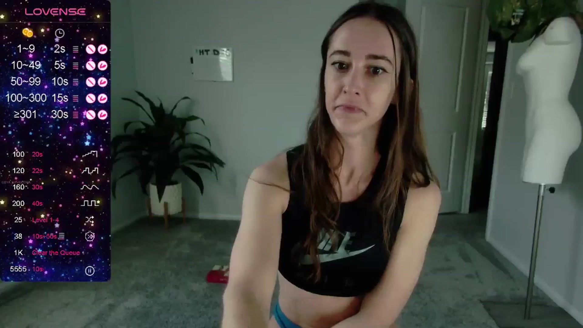Gallery image thumbnail from tease4lisa's myfreecams stream on, 12/18/2023, 22:51 image 17 of 20