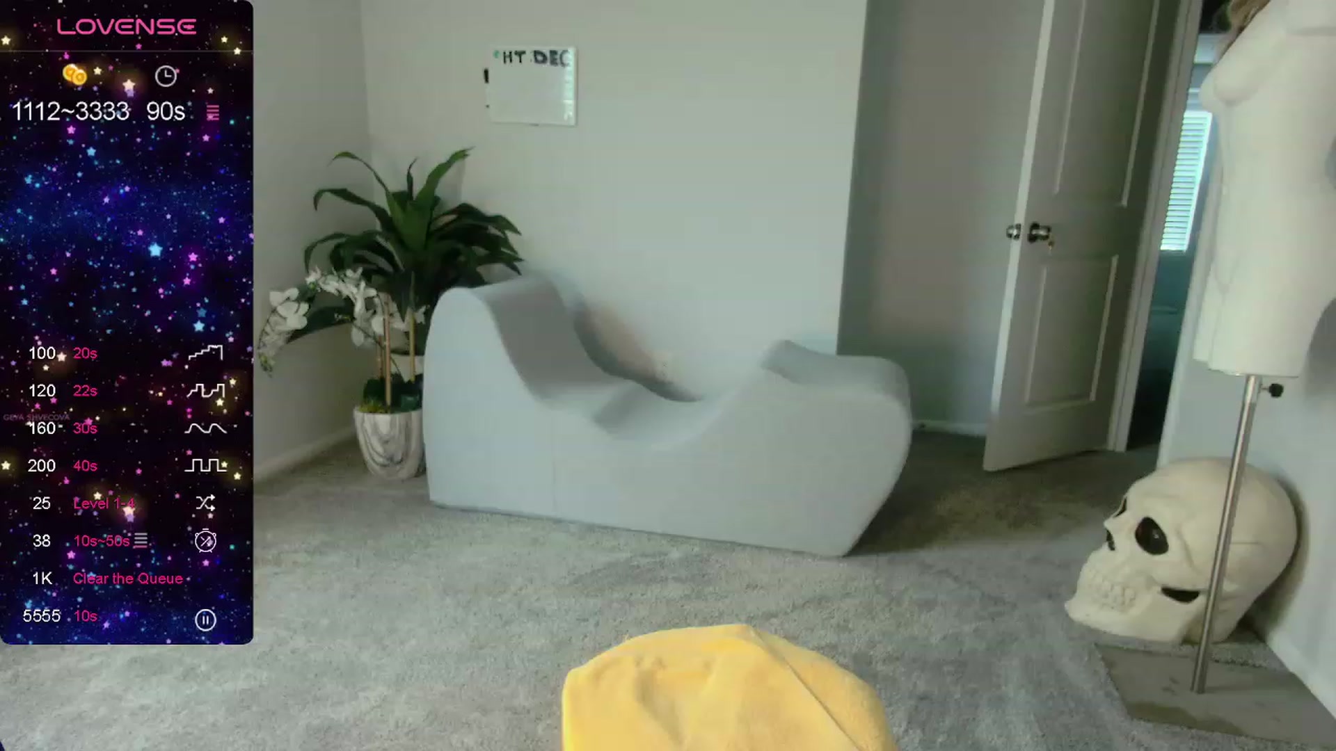 Gallery image thumbnail from tease4lisa's myfreecams stream on, 02/08/2024, 24:40 image 8 of 20