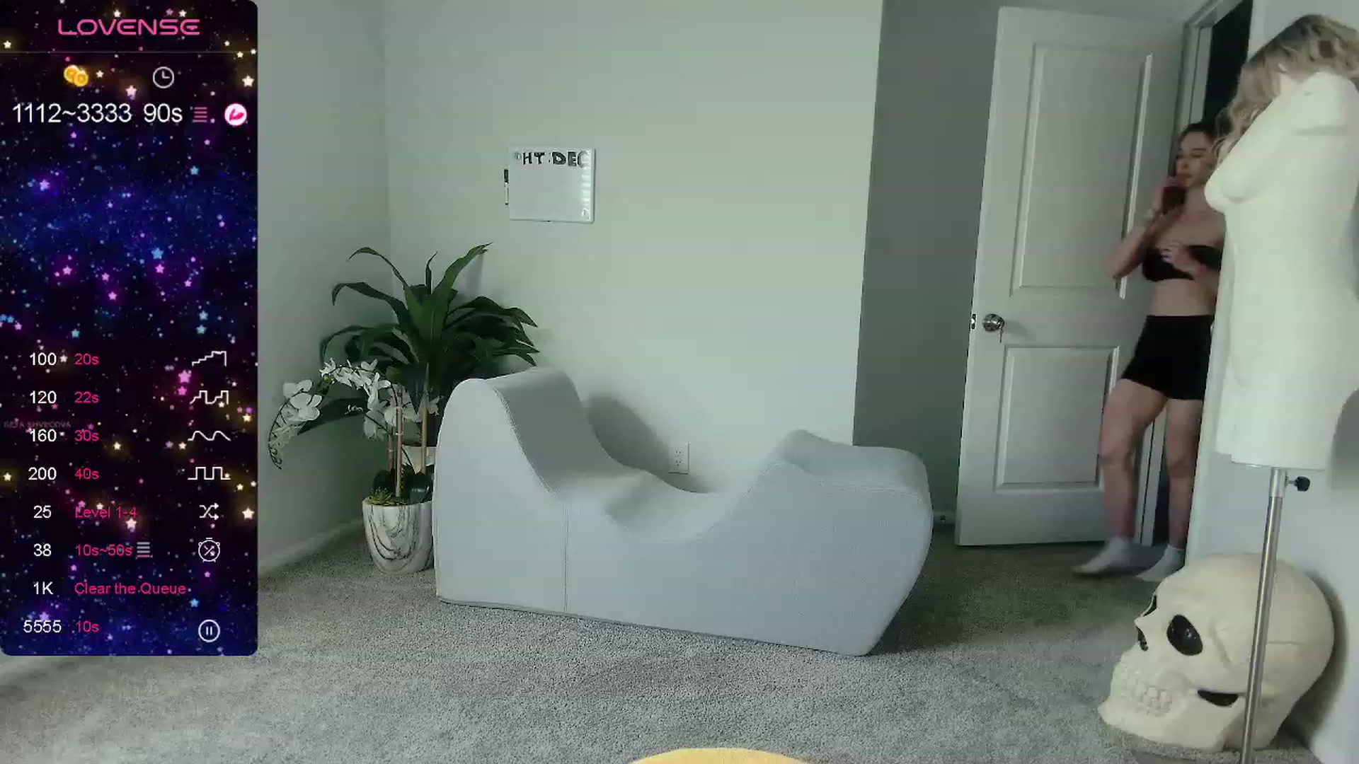Gallery image thumbnail from tease4lisa's myfreecams stream on, 02/08/2024, 21:18 image 10 of 20