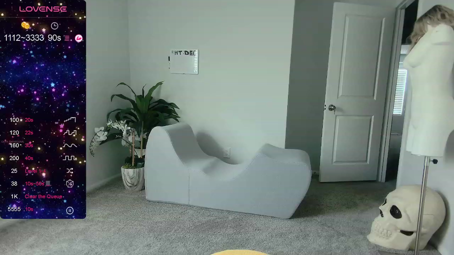 Gallery image thumbnail from tease4lisa's myfreecams stream on, 02/08/2024, 21:18 image 9 of 20