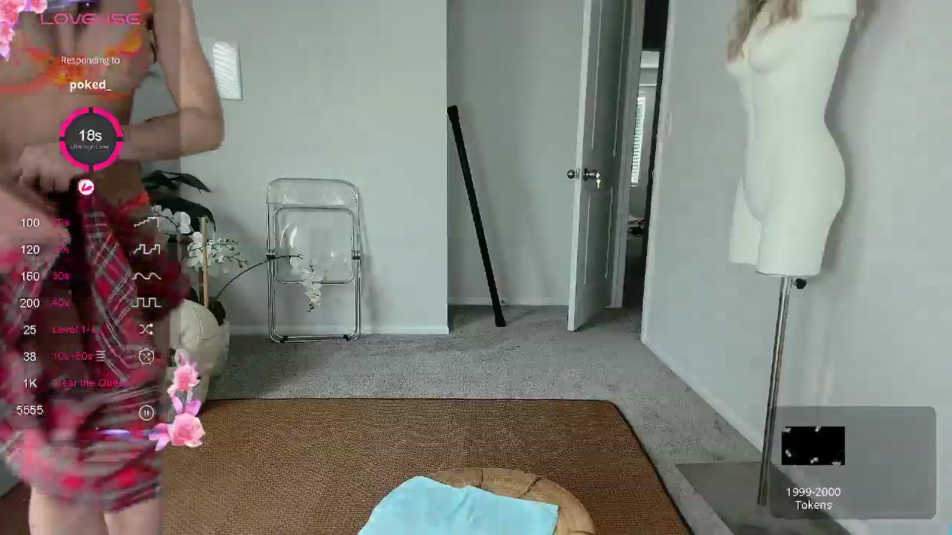 Gallery image thumbnail from tease4lisa's myfreecams stream on, 07/17/2024, 19:37 image 16 of 20