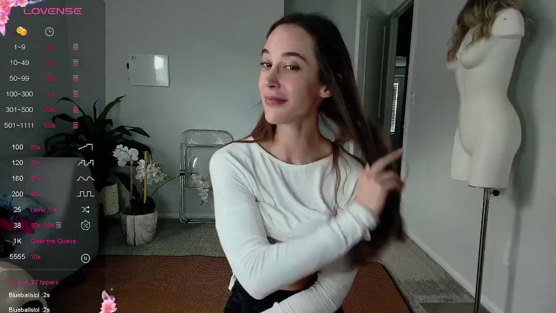 Gallery image thumbnail from tease4lisa's myfreecams stream on, 07/19/2024, 22:06 image 19 of 20