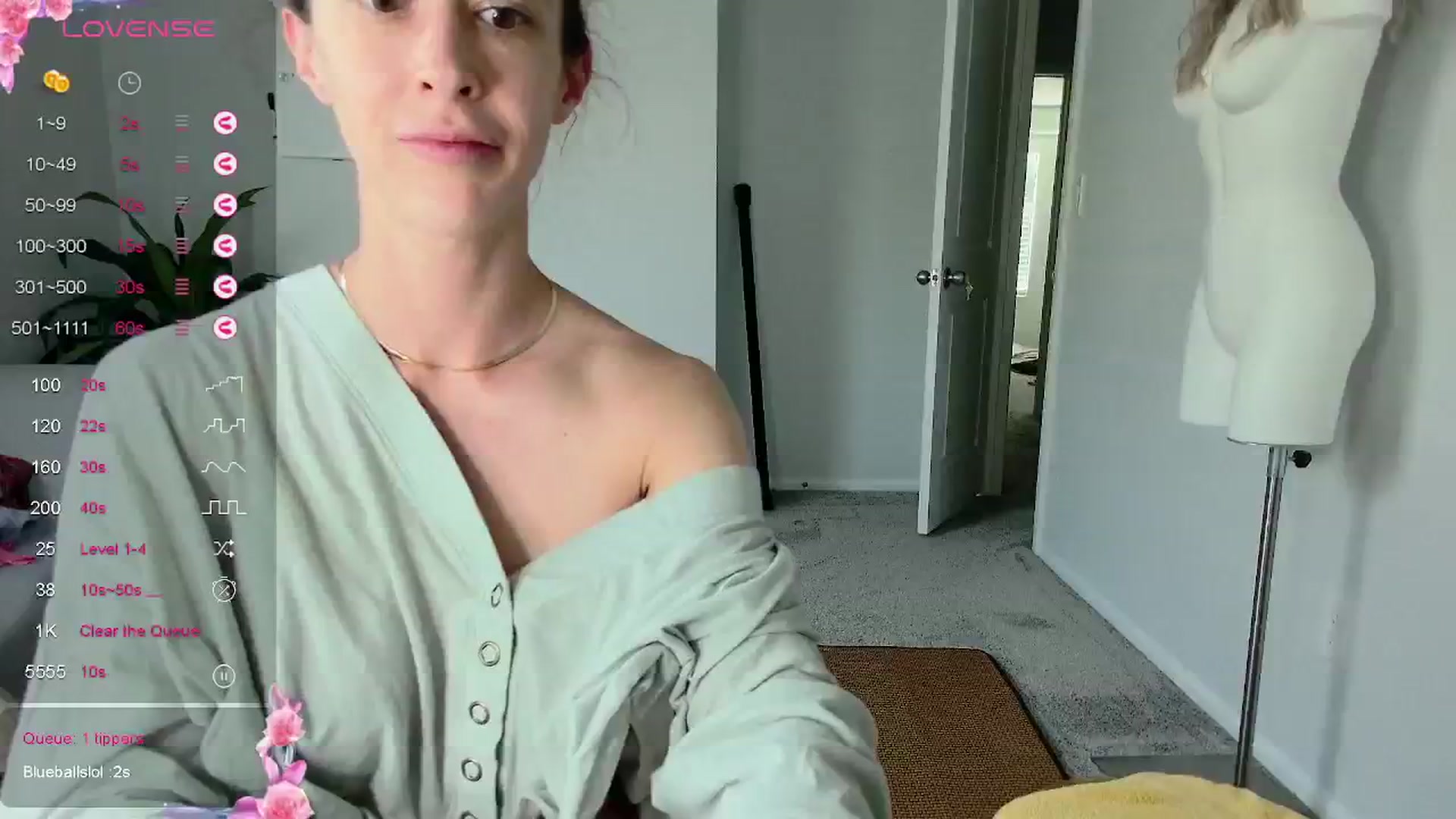 Gallery image thumbnail from tease4lisa's myfreecams stream on, 07/22/2024, 17:49 image 18 of 20