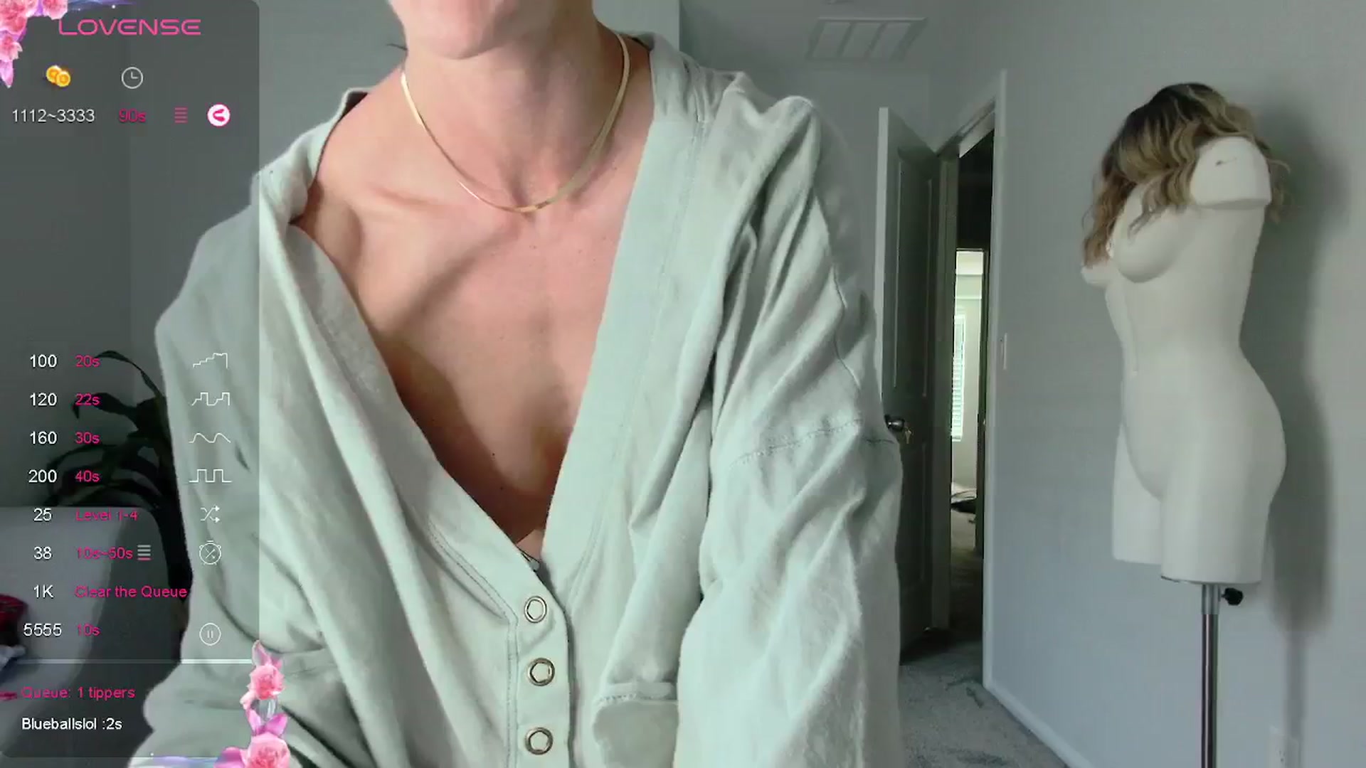 Gallery image thumbnail from tease4lisa's myfreecams stream on, 07/22/2024, 17:49 image 11 of 20