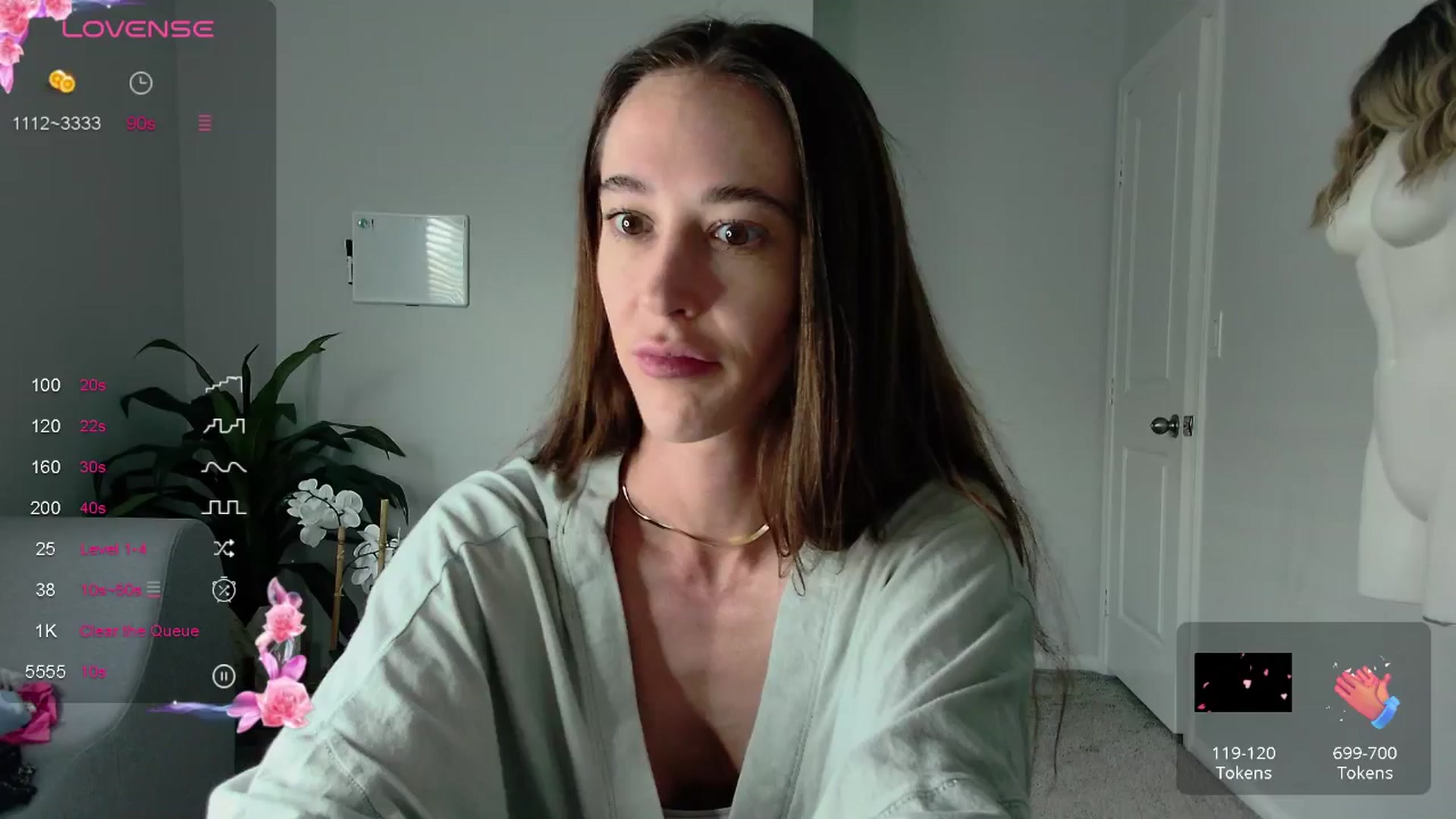 Gallery image thumbnail from tease4lisa's myfreecams stream on, 08/02/2024, 22:20 image 3 of 20