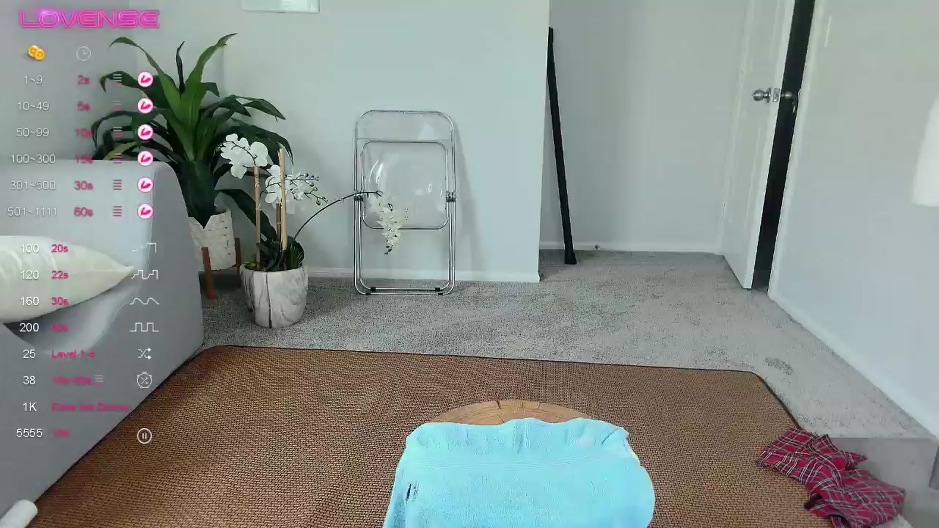 Gallery image thumbnail from tease4lisa's myfreecams stream on, 08/26/2024, 20:25 image 15 of 20