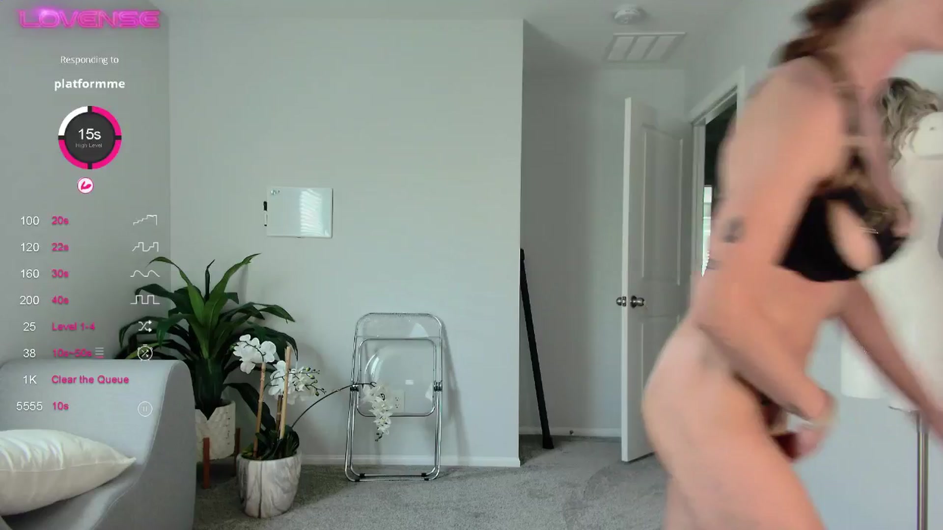 Gallery image thumbnail from tease4lisa's myfreecams stream on, 08/28/2024, 18:42 image 5 of 20