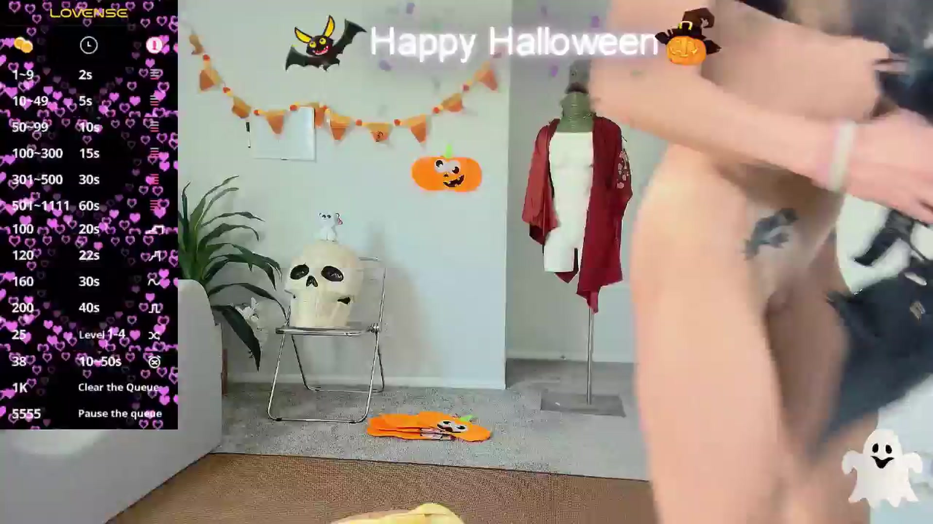 Gallery image thumbnail from tease4lisa's myfreecams stream on, 10/18/2024, 22:03 image 14 of 20