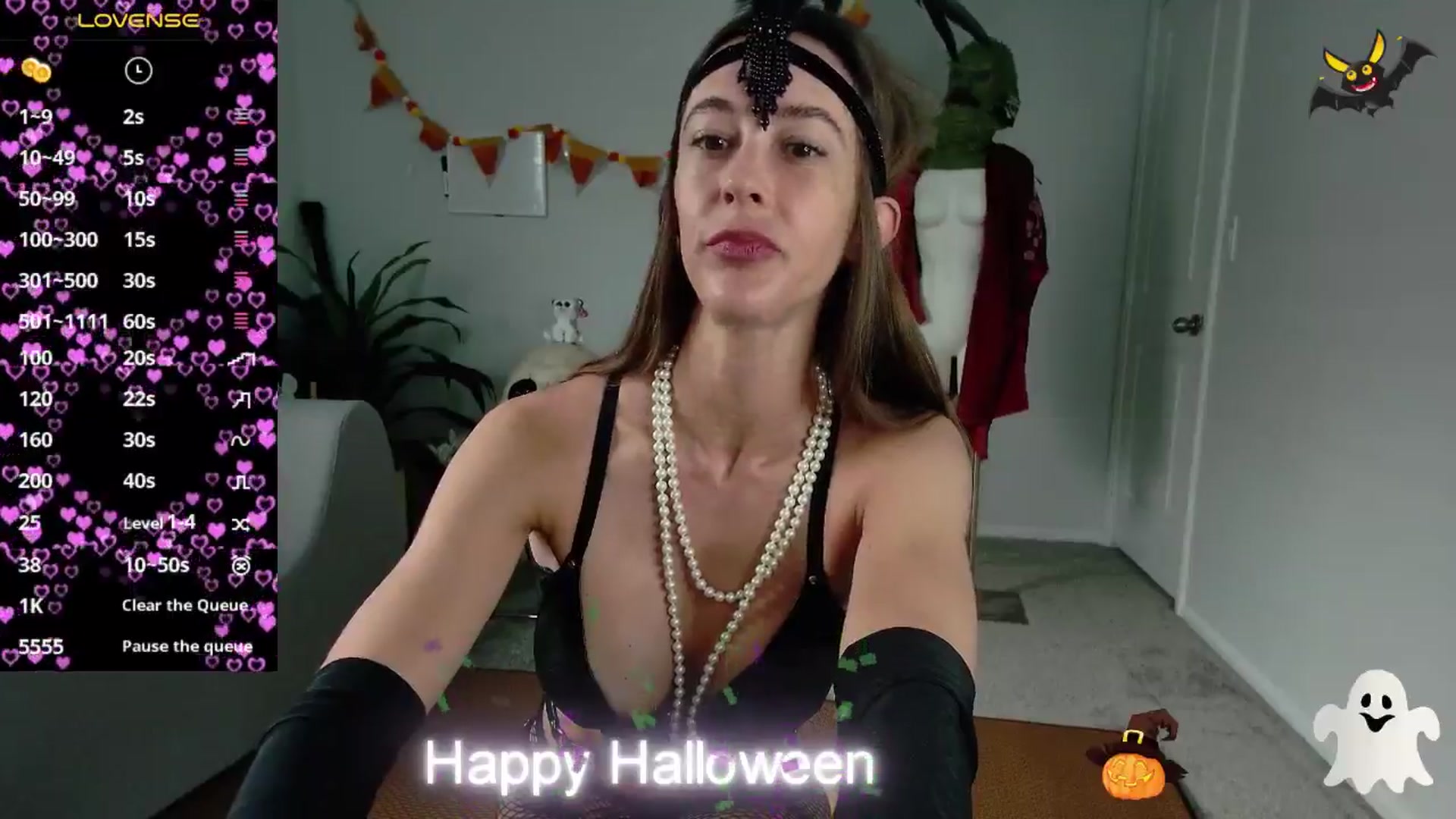 Gallery image thumbnail from tease4lisa's myfreecams stream on, 10/19/2024, 16:21 image 5 of 20