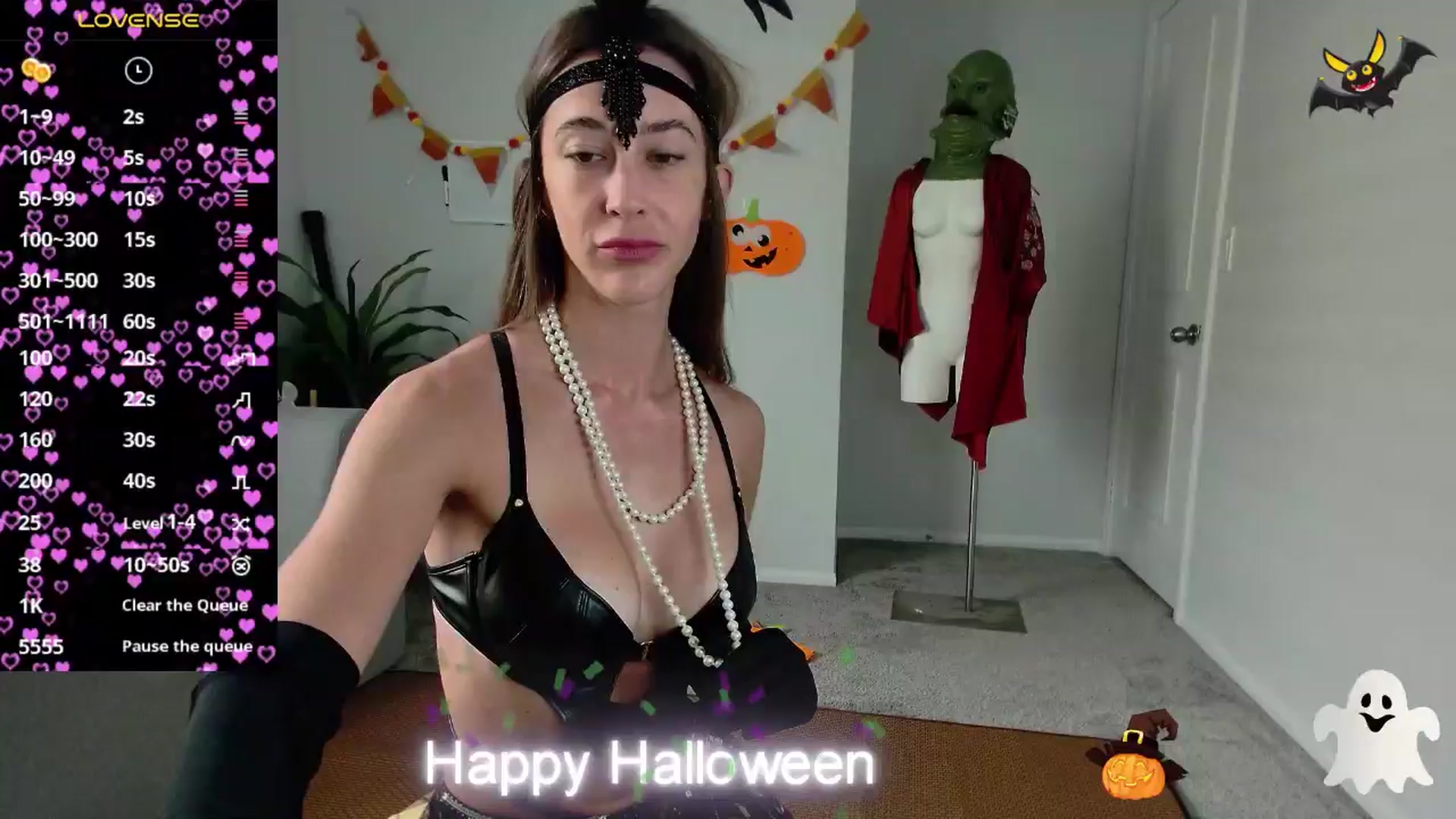 Gallery image thumbnail from tease4lisa's myfreecams stream on, 10/19/2024, 16:21 image 3 of 20
