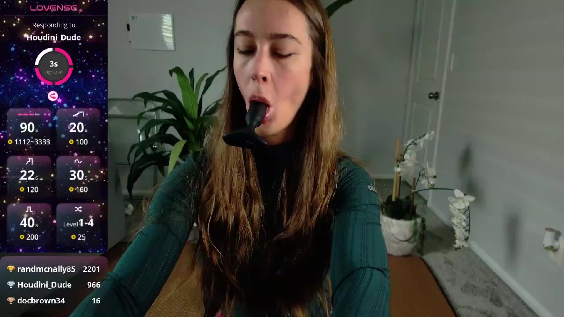 Gallery image thumbnail from tease4lisa's myfreecams stream on, 12/01/2024, 16:13 image 13 of 20
