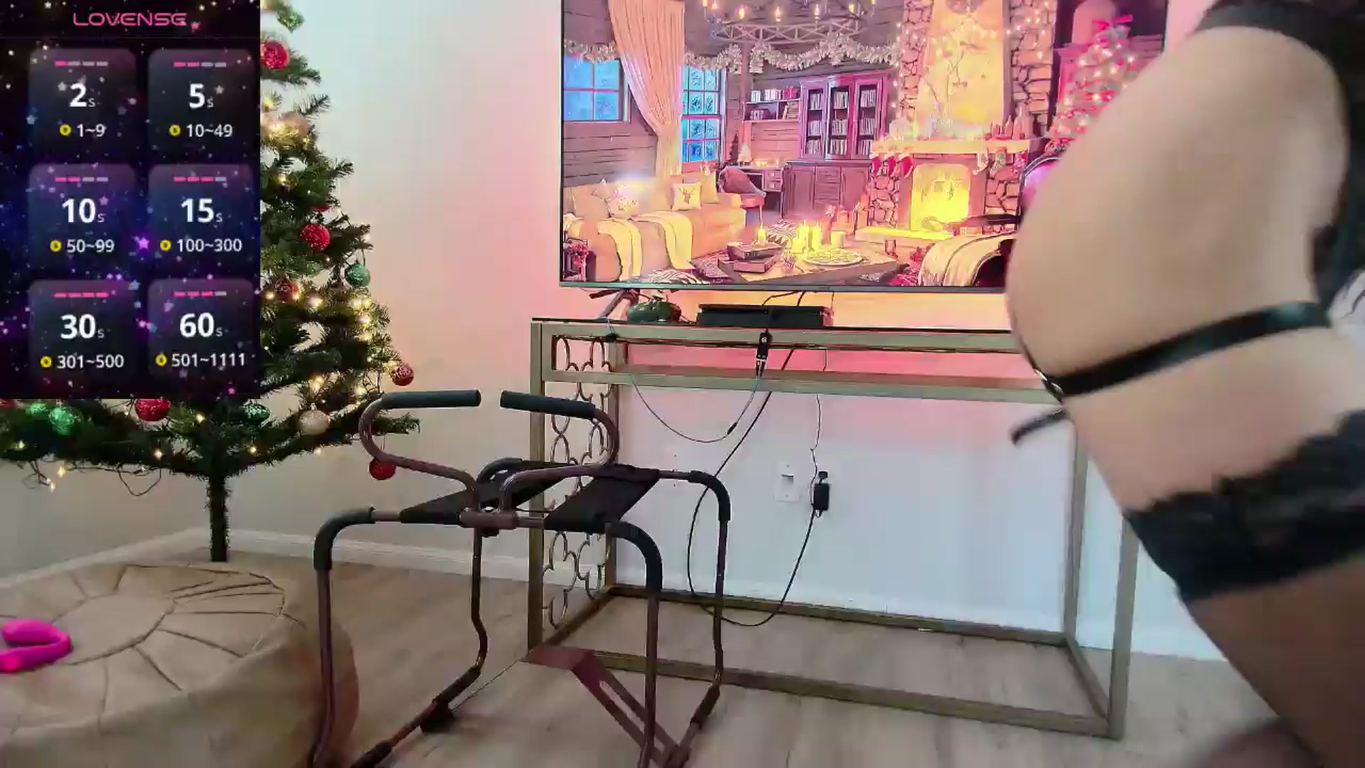 Gallery image thumbnail from tease4lisa's myfreecams stream on, 12/13/2024, 19:15 image 3 of 20