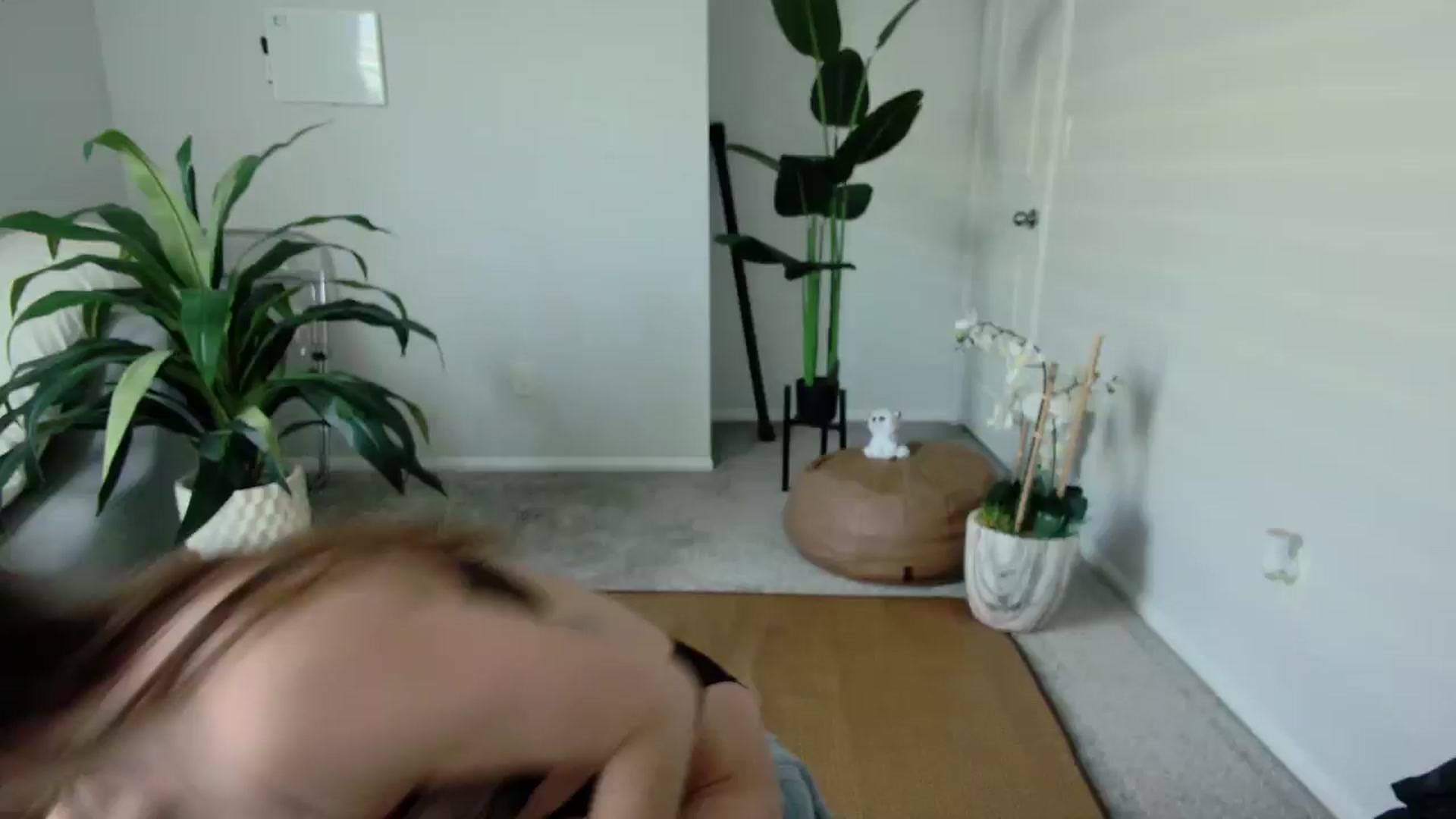 Gallery image thumbnail from tease4lisa's myfreecams stream on, 01/05/2025, 17:23 image 15 of 20