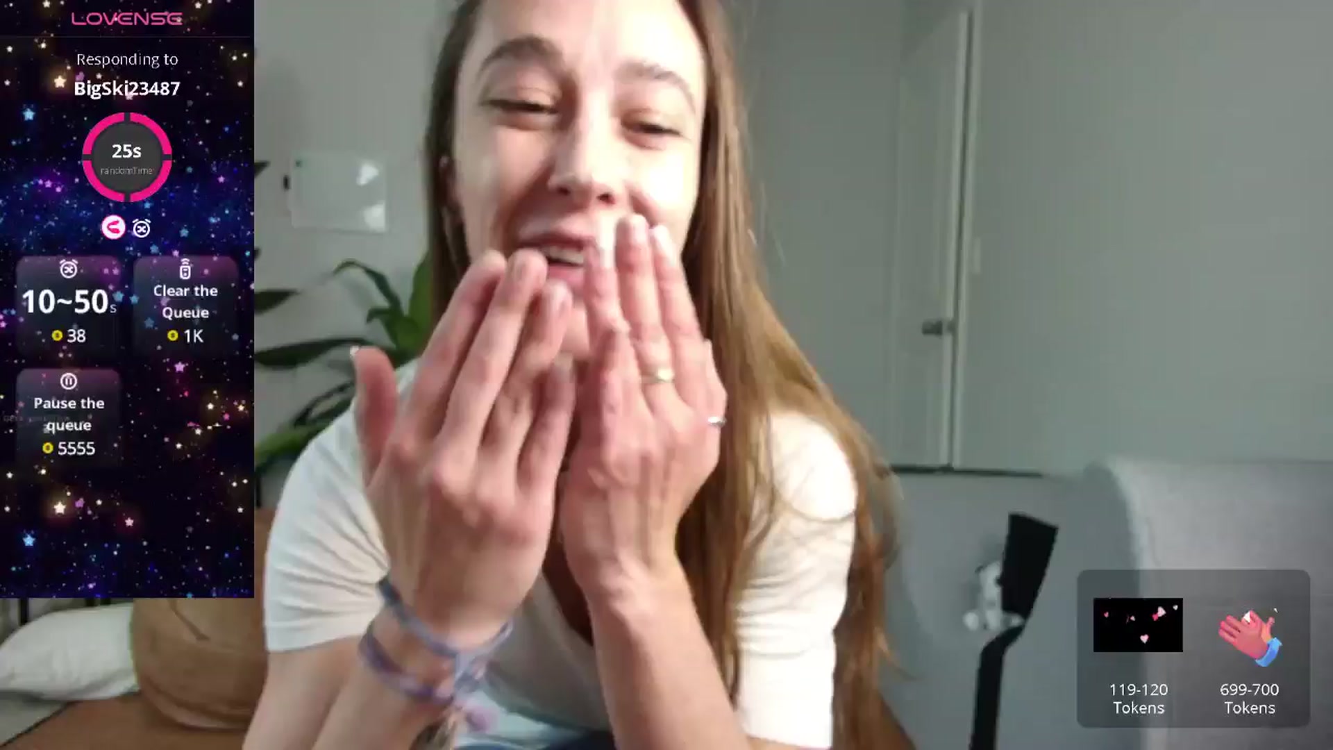 Gallery image thumbnail from tease4lisa's myfreecams stream on, 05/20/2025, 20:22 image 6 of 20
