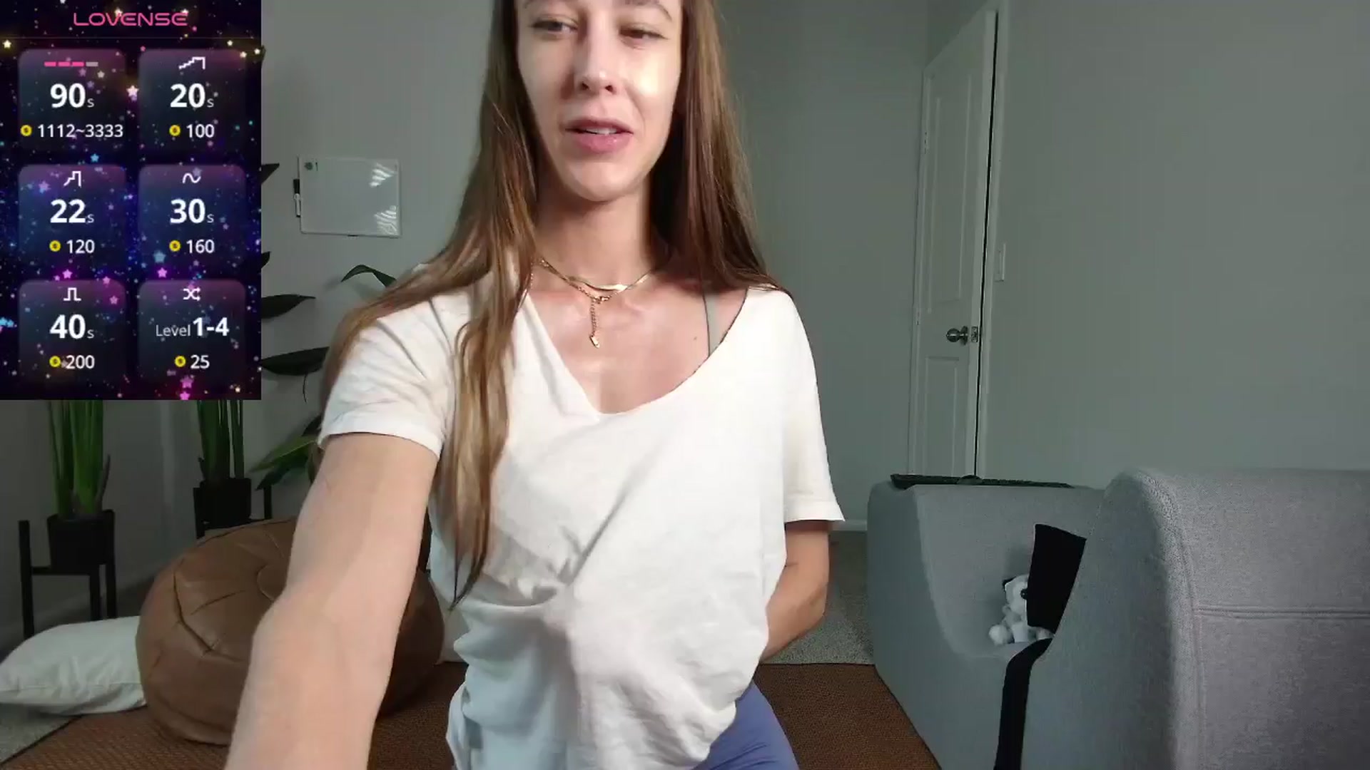 Gallery image thumbnail from tease4lisa's myfreecams stream on, 05/20/2025, 20:22 image 17 of 20