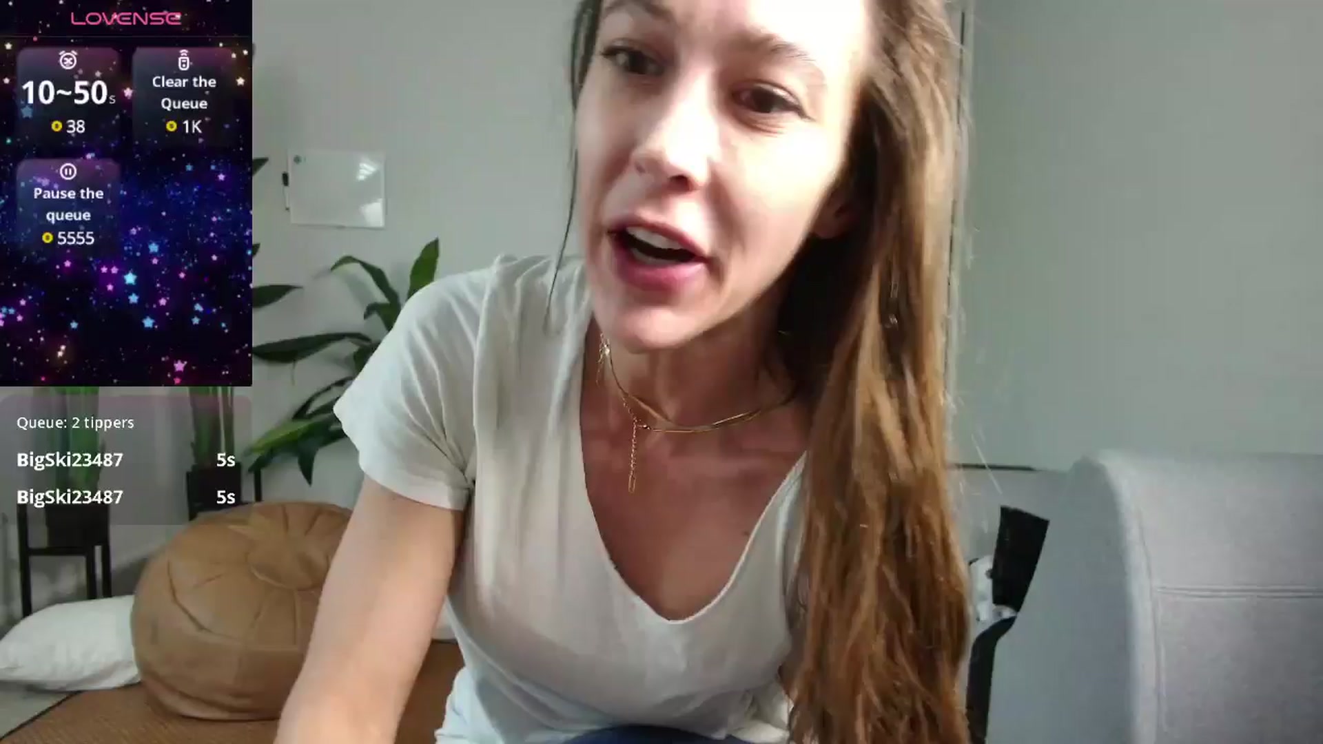 Gallery image thumbnail from tease4lisa's myfreecams stream on, 05/20/2025, 20:22 image 2 of 20