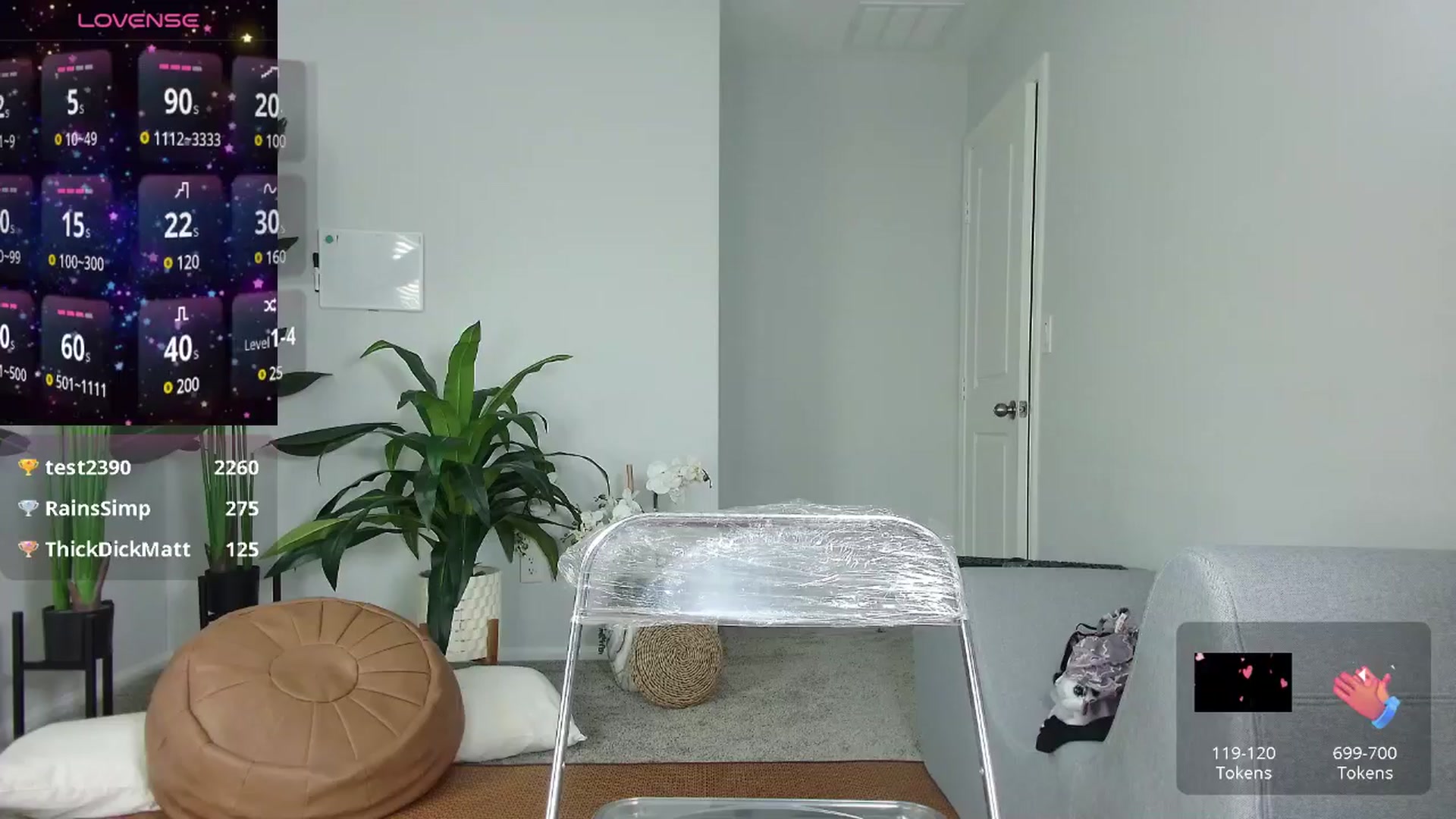 Gallery image thumbnail from tease4lisa's myfreecams stream on, 05/28/2025, 19:15 image 17 of 20