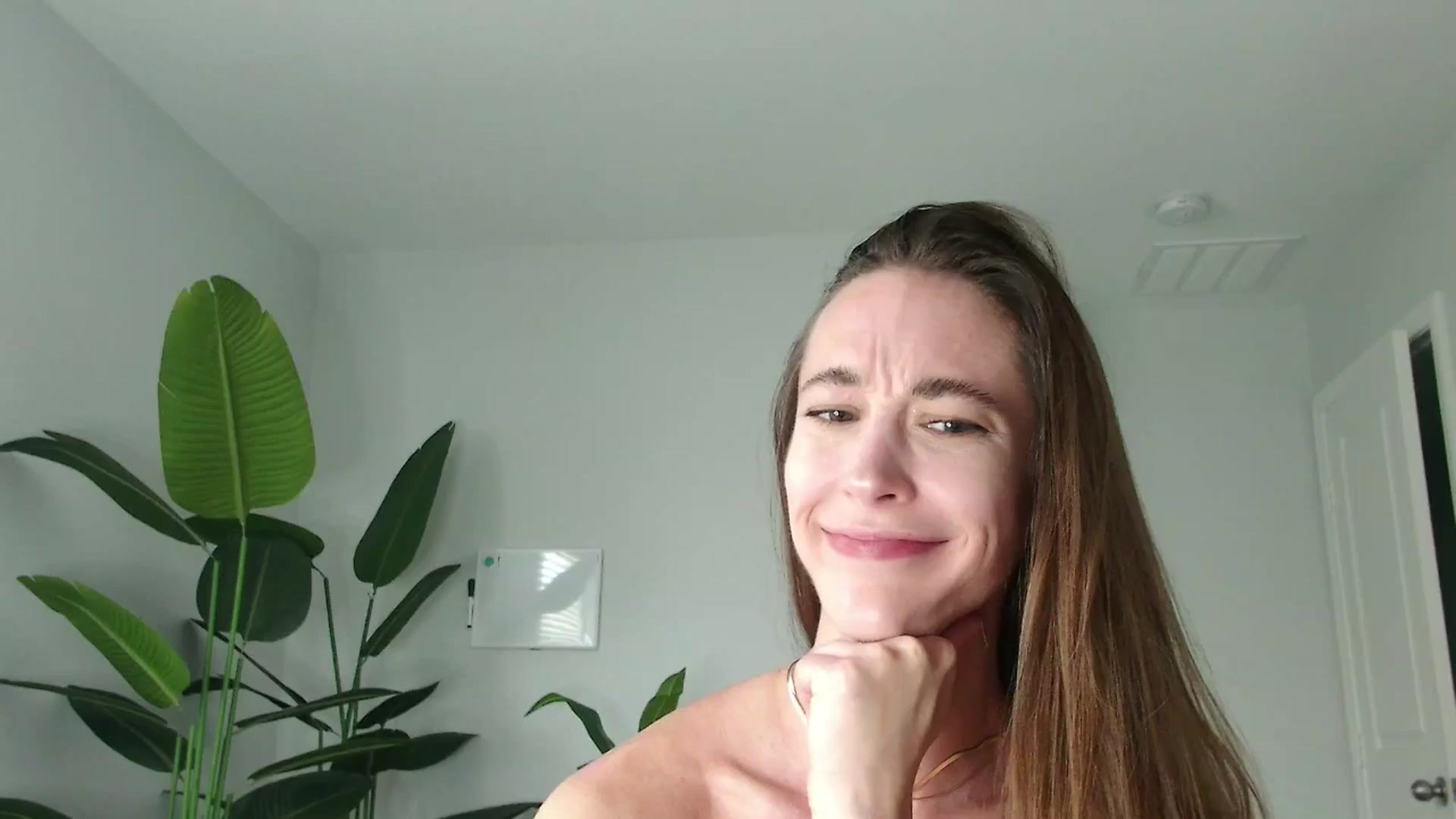 Gallery image thumbnail from tease4lisa's myfreecams stream on, 06/10/2025, 20:05 image 18 of 20