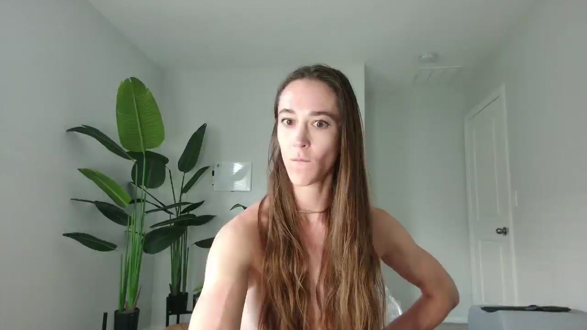 Gallery image thumbnail from tease4lisa's myfreecams stream on, 06/10/2025, 23:17 image 3 of 20