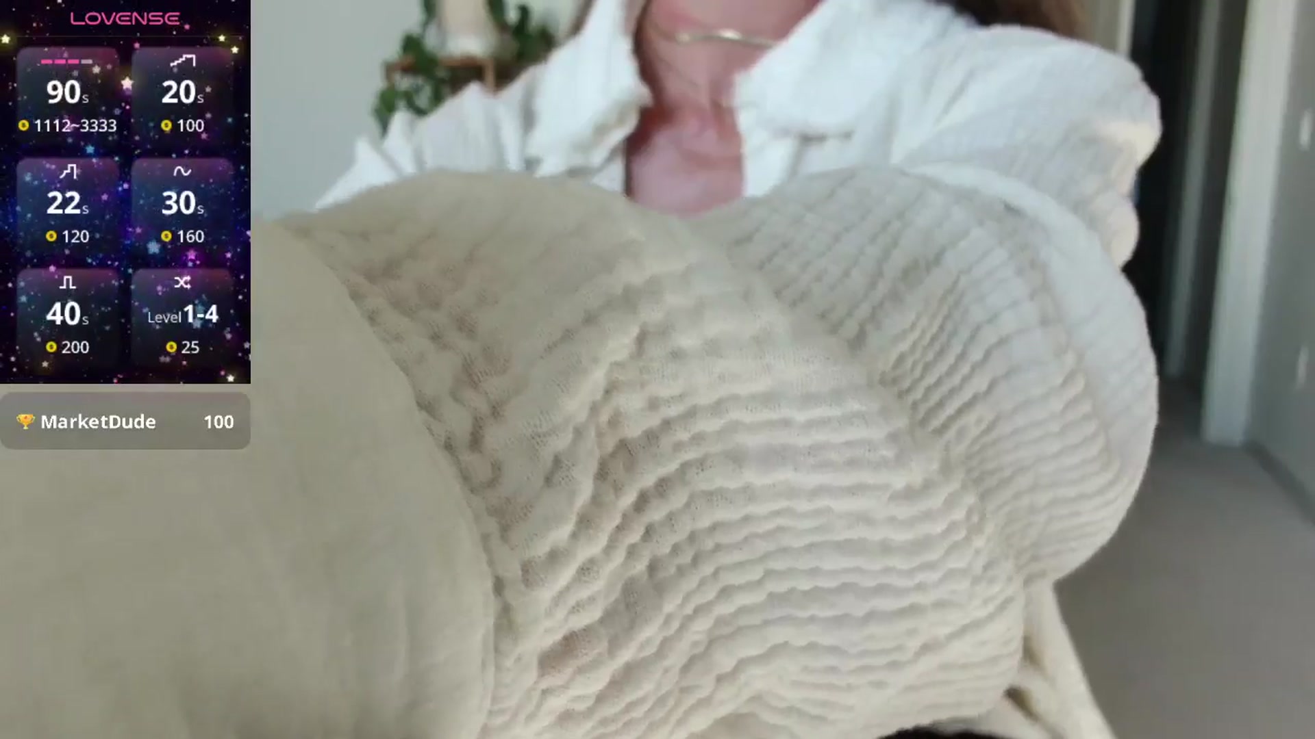 Gallery image thumbnail from tease4lisa's myfreecams stream on, 12/10/2025, 21:29 image 3 of 20