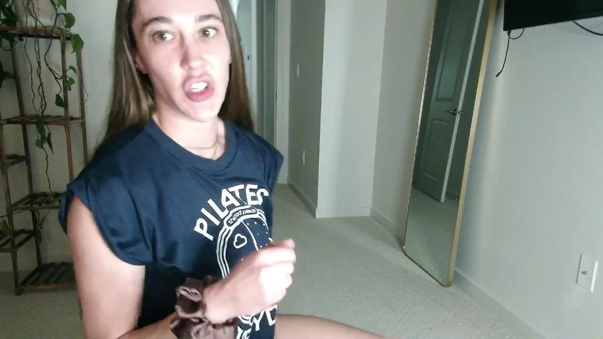 Gallery image thumbnail from tease4lisa's myfreecams stream on, 01/16/2026, 24:32 image 8 of 20
