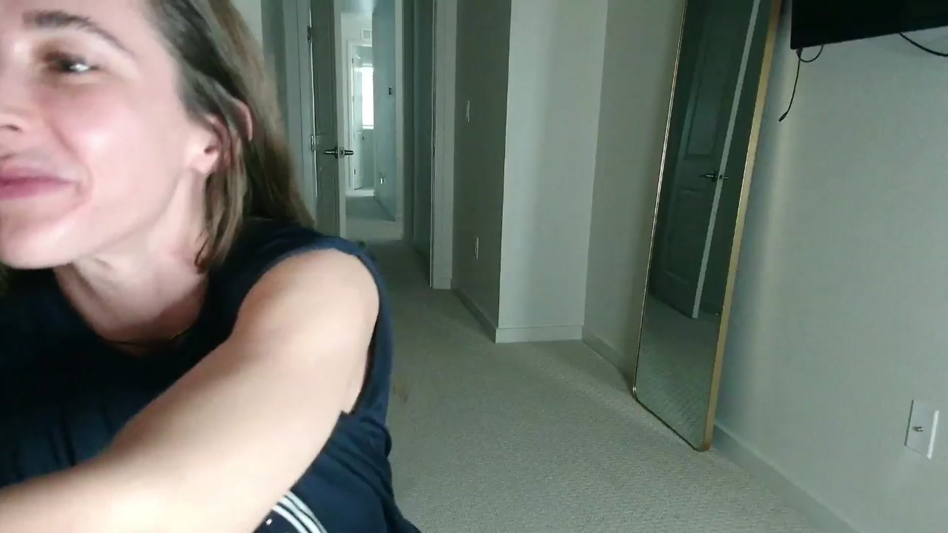 Gallery image thumbnail from tease4lisa's myfreecams stream on, 01/16/2026, 24:32 image 9 of 20