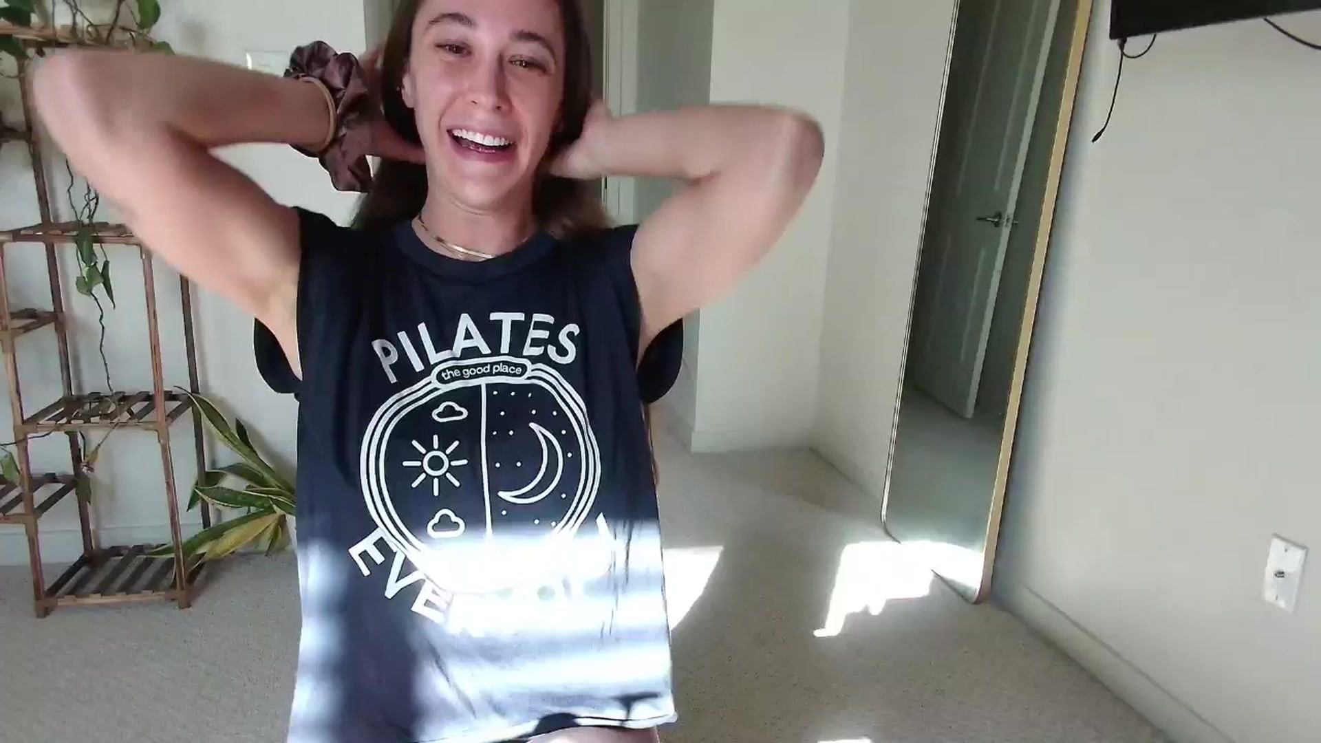Gallery image thumbnail from tease4lisa's myfreecams stream on, 01/16/2026, 24:32 image 1 of 20