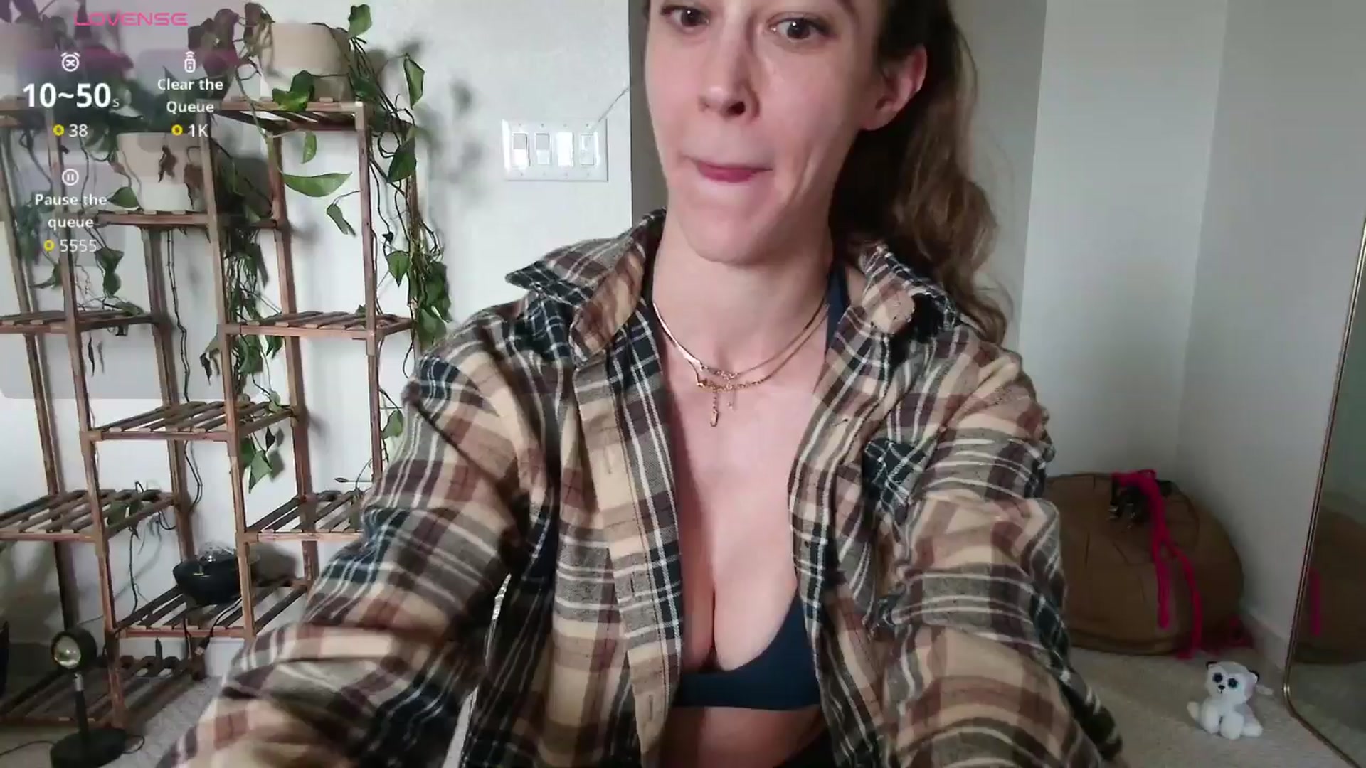 Gallery image thumbnail from tease4lisa's myfreecams stream on, 02/15/2026, 18:22 image 4 of 20
