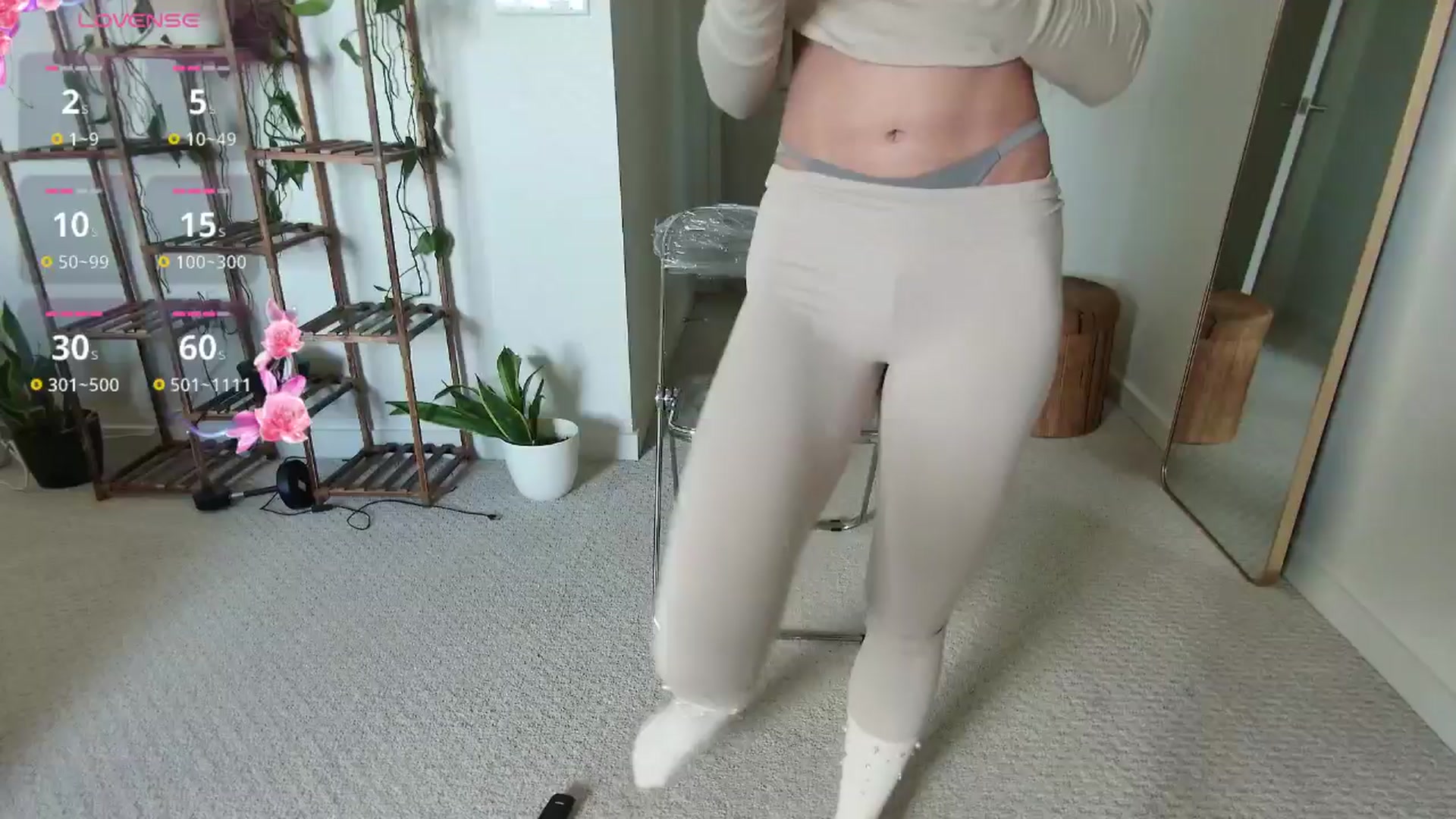 Gallery image thumbnail from tease4lisa's myfreecams stream on, 04/01/2026, 19:08 image 11 of 20