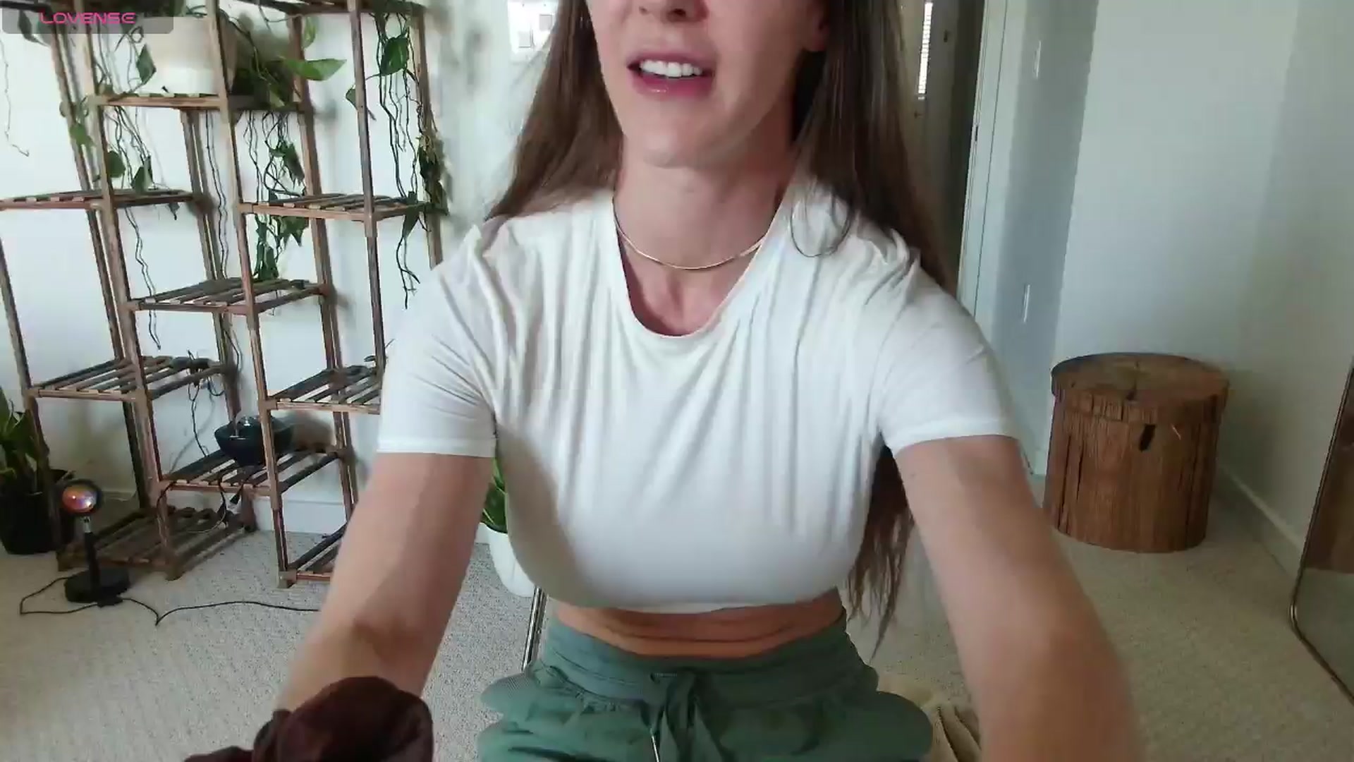 Gallery image thumbnail from tease4lisa's myfreecams stream on, 04/08/2026, 21:23 image 10 of 20