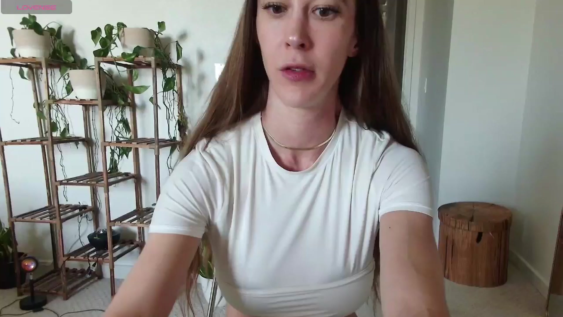 Gallery image thumbnail from tease4lisa's myfreecams stream on, 04/08/2026, 21:23 image 7 of 20