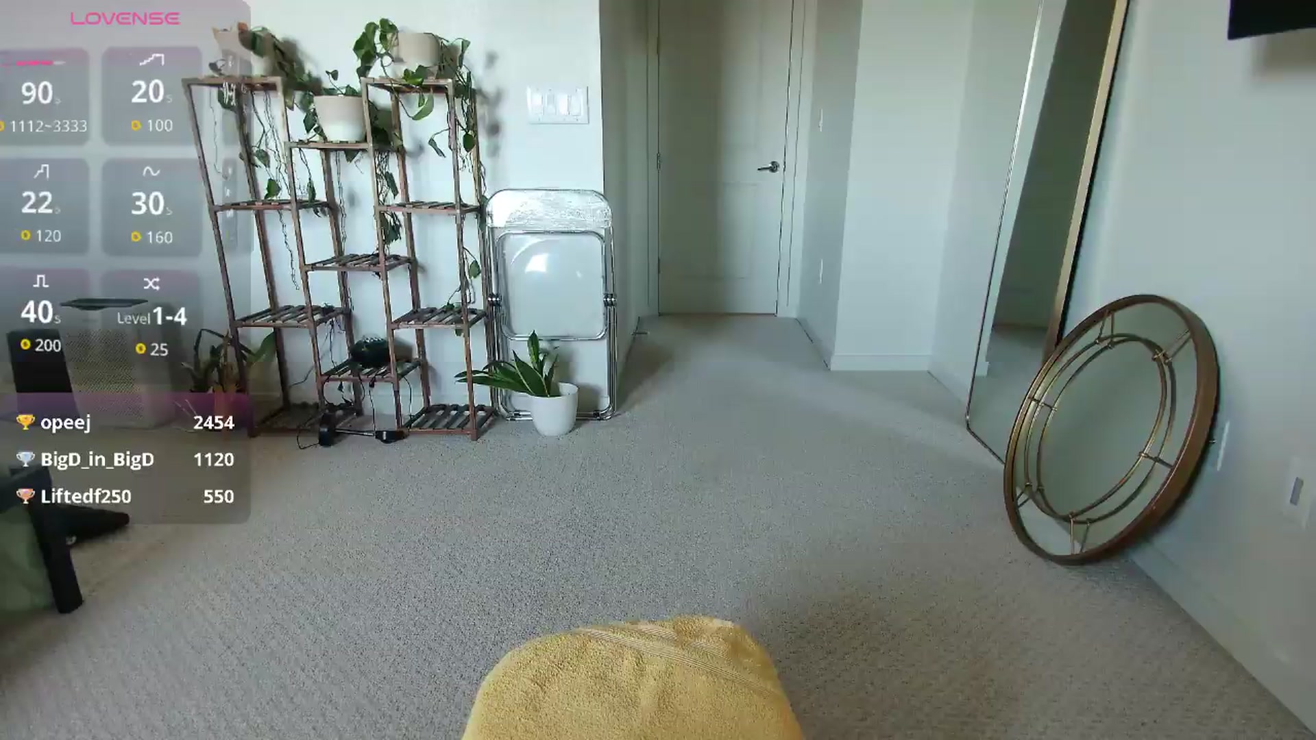 Gallery image thumbnail from tease4lisa's myfreecams stream on, 05/19/2026, 22:38 image 1 of 20