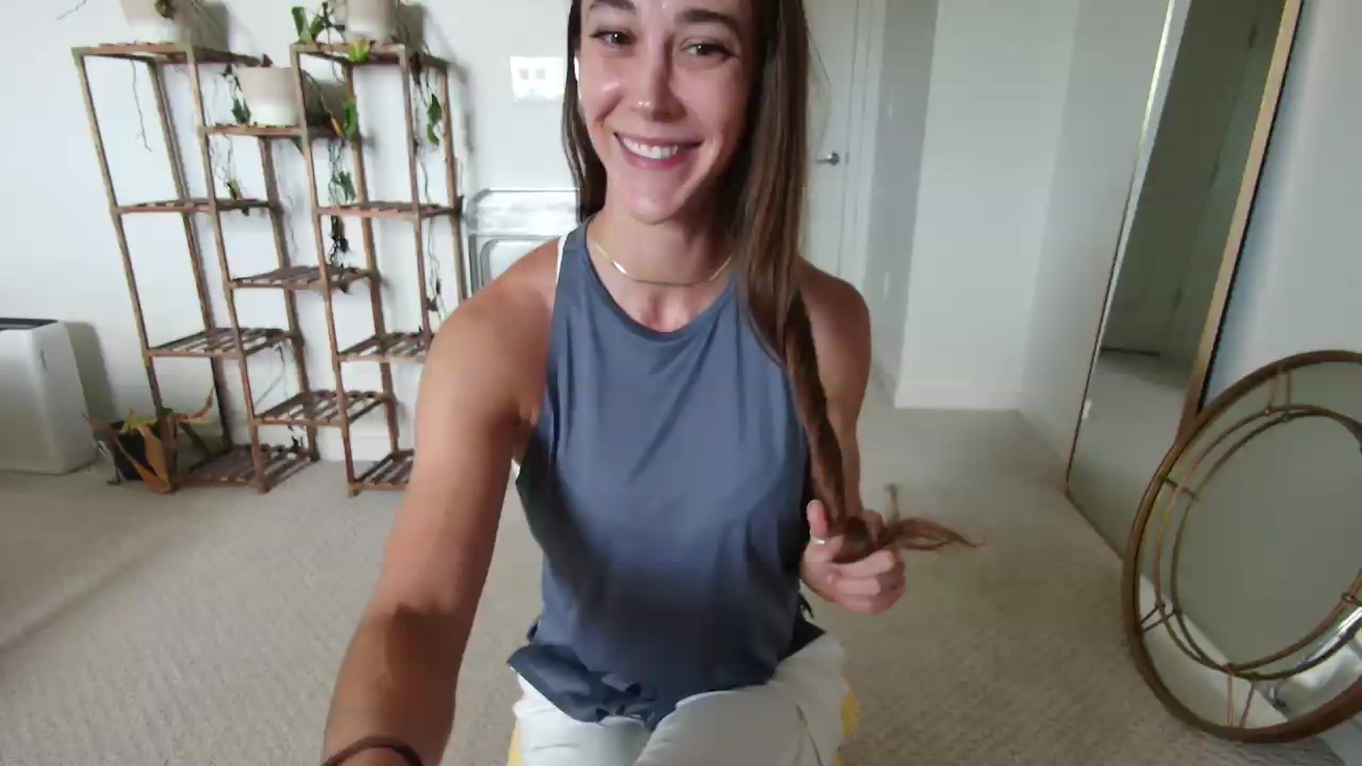 Gallery image thumbnail from tease4lisa's myfreecams stream on, 08/14/2026, 19:58 image 4 of 20